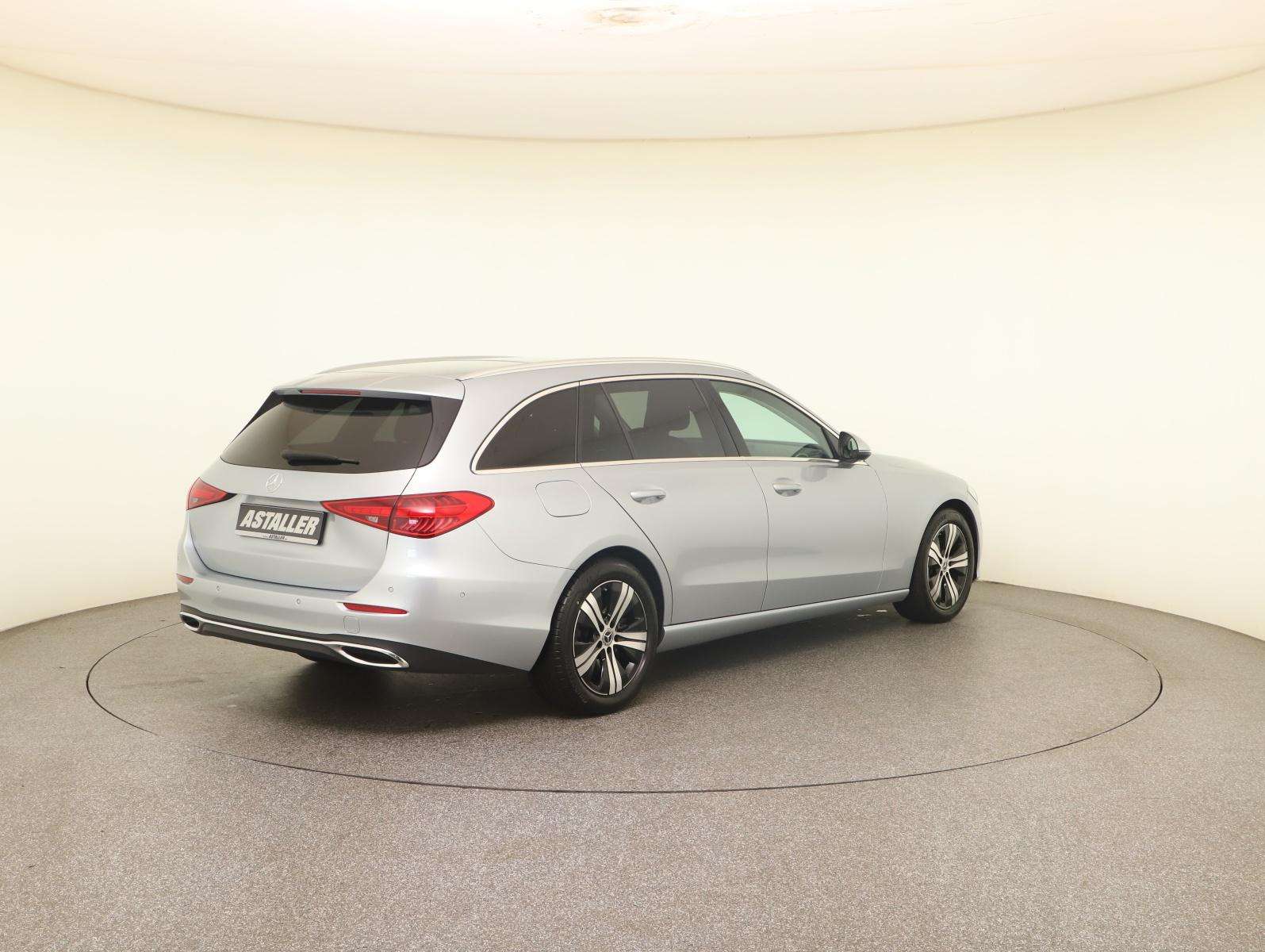 Mercedes-Benz C 220