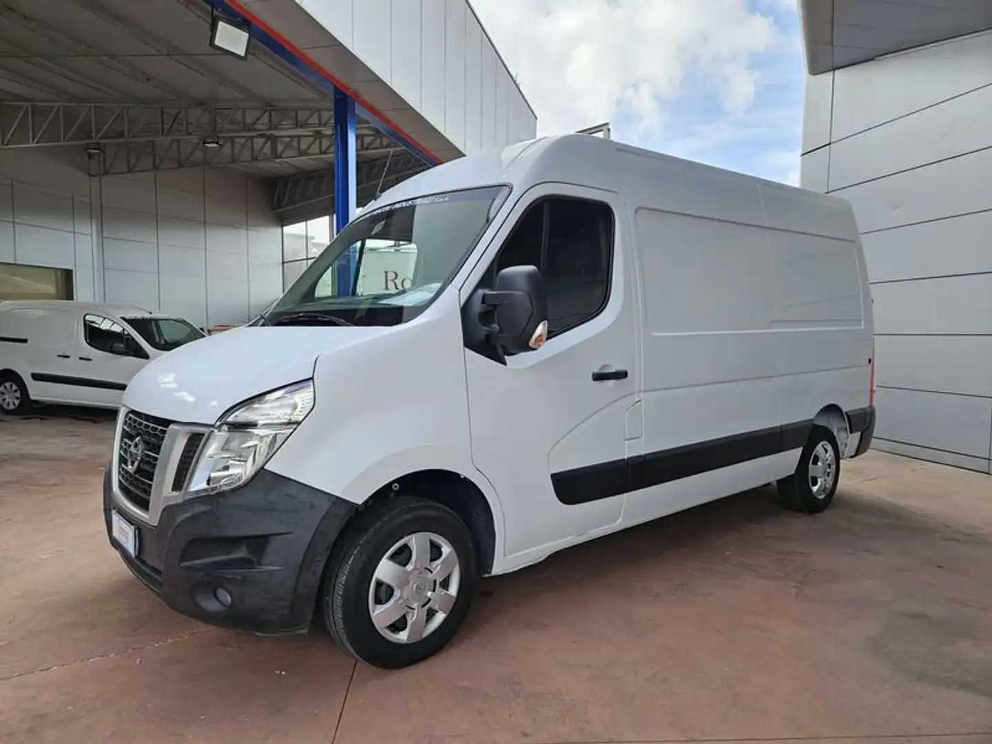 Nissan NV400 33 2.3 dCi 130CV PC-TM Furgone Blanc - 1