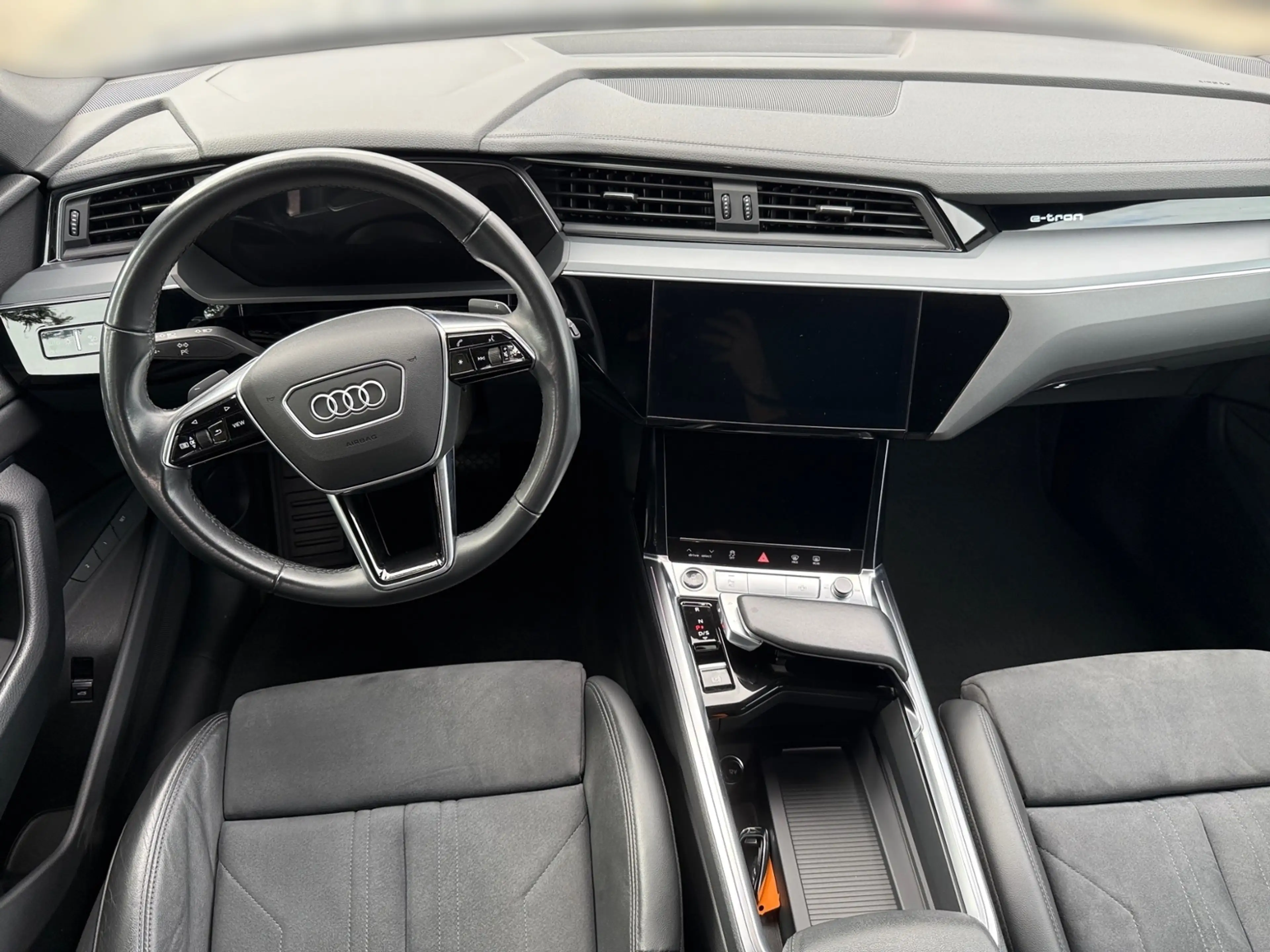Audi e-tron 50 QUATTRO 71 kWh ADVANCED BLACK +360° +PANO +MAT — photo 10
