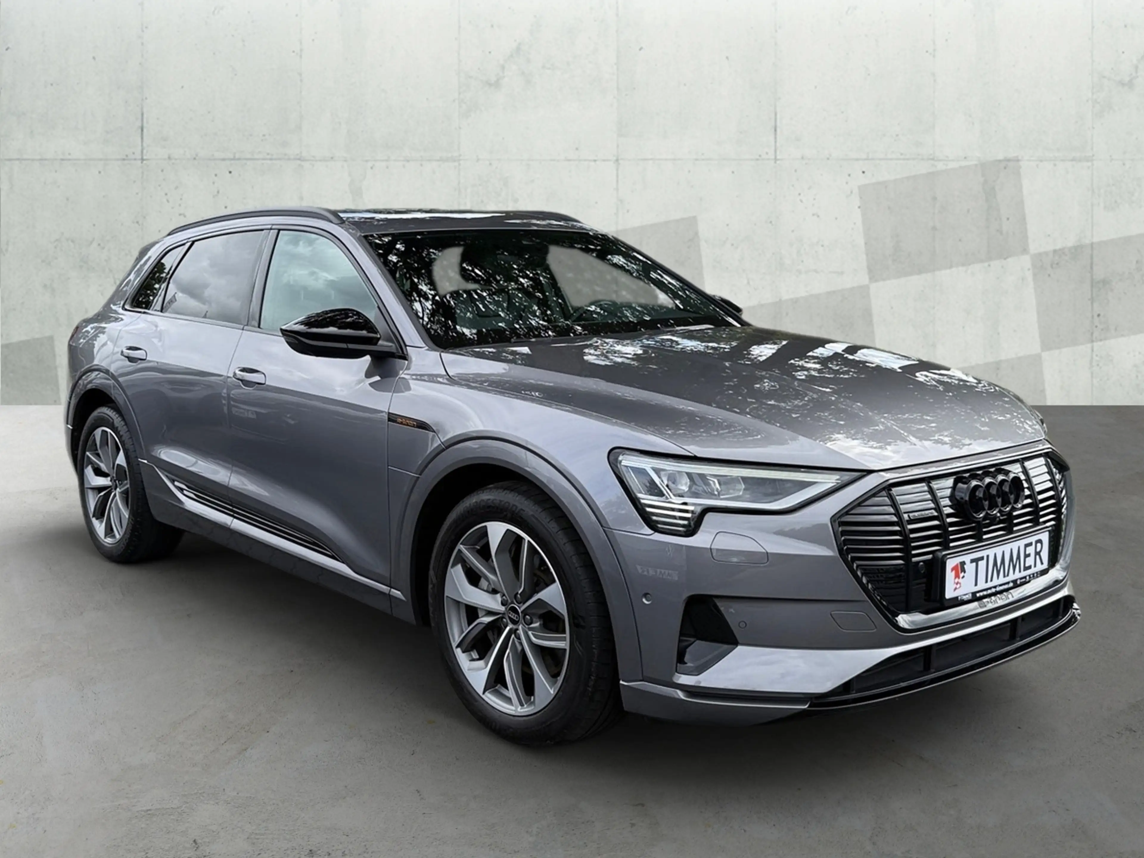 Audi e-tron 50 QUATTRO 71 kWh ADVANCED BLACK +360° +PANO +MAT — photo 3