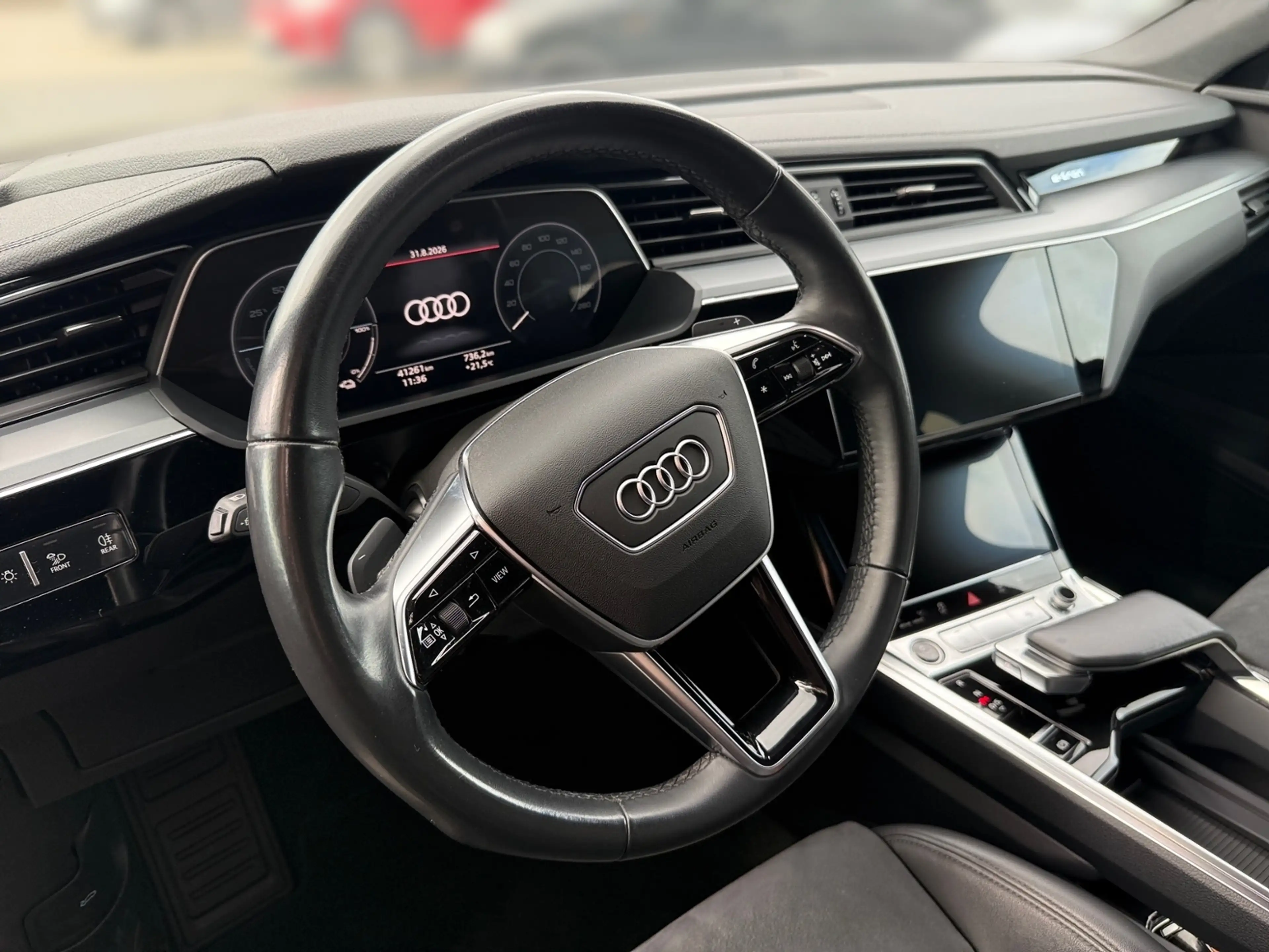 Audi e-tron 50 QUATTRO 71 kWh ADVANCED BLACK +360° +PANO +MAT — photo 9
