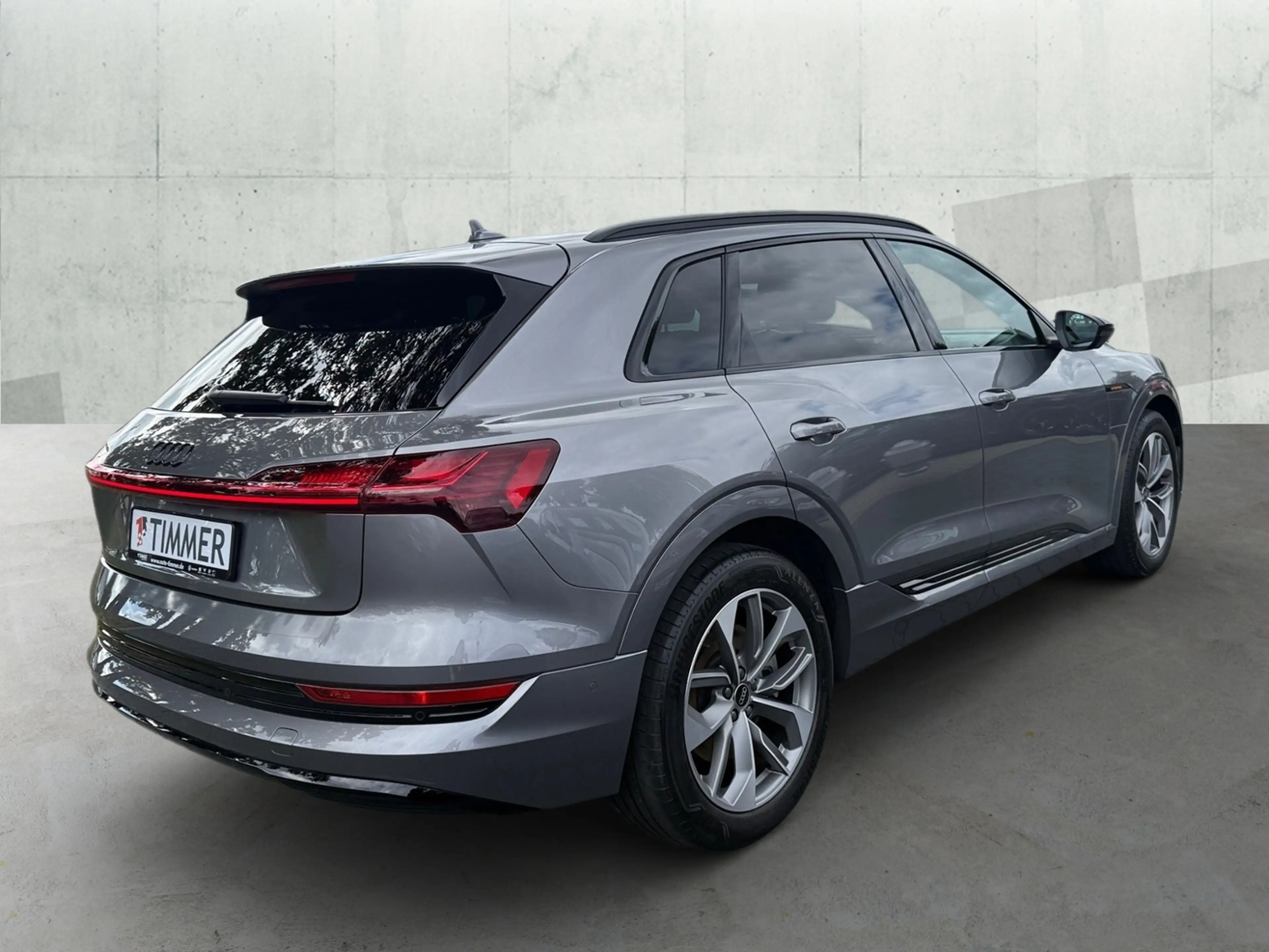 Audi e-tron 50 QUATTRO 71 kWh ADVANCED BLACK +360° +PANO +MAT — photo 4
