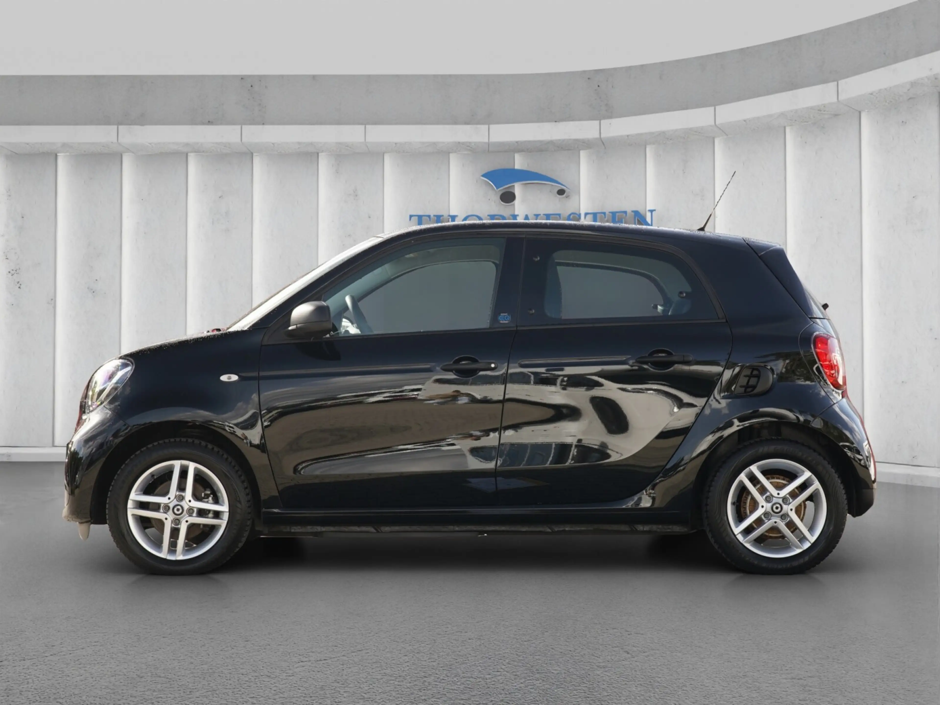 smart forFour EQ DAB Klima Sitzheizung 22kW Bordlader — photo 4