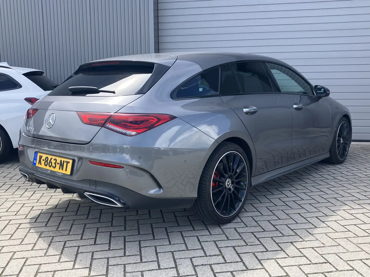 Mercedes-Benz CLA 220 Shooting Brake 190pk Premium Plus AMG-Line PANO 19 Grey - 2