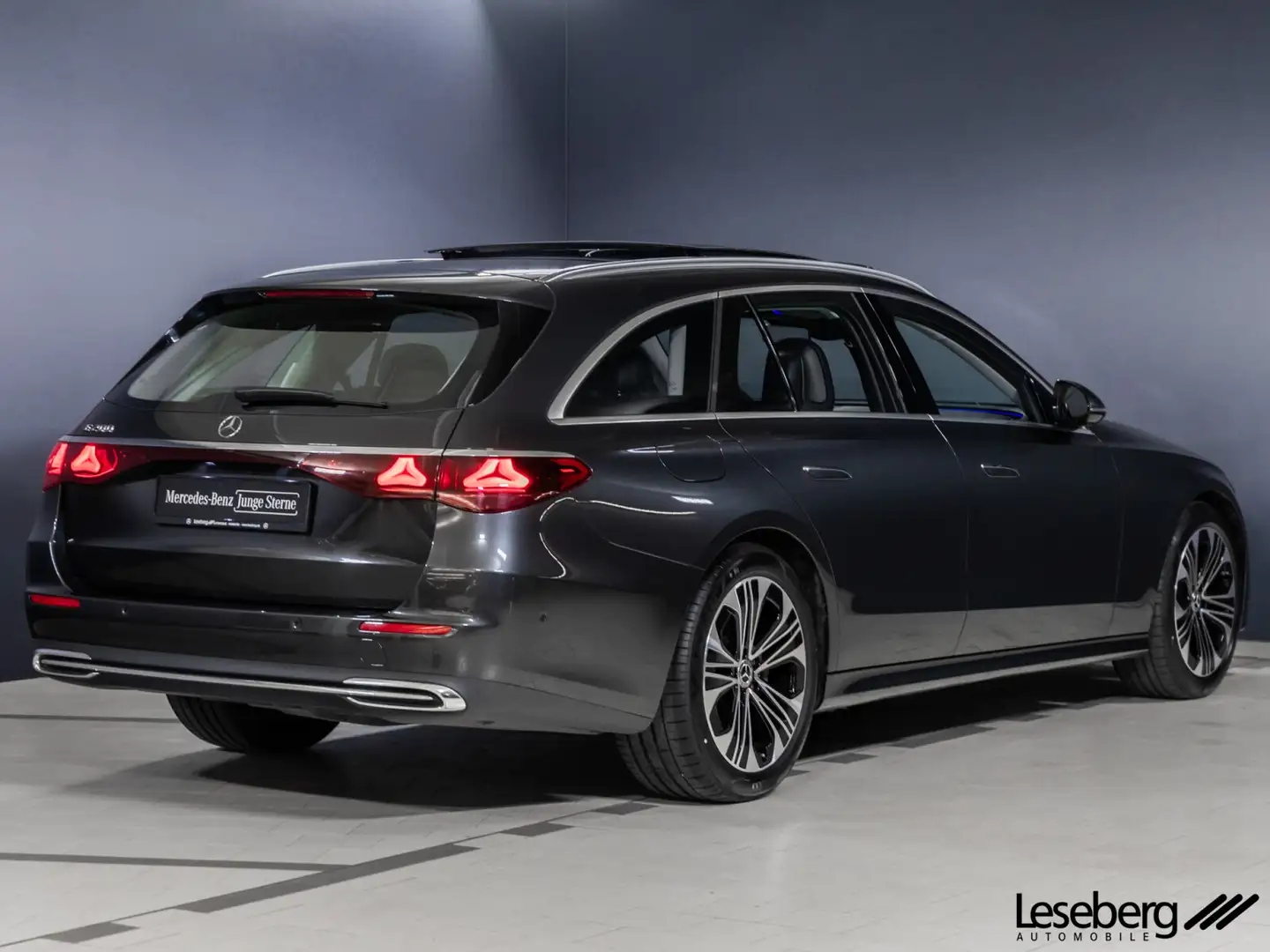 Mercedes-Benz E 200 E 200 T Avantgarde LED/Panorama/Distronic/Kamera Grau - 2