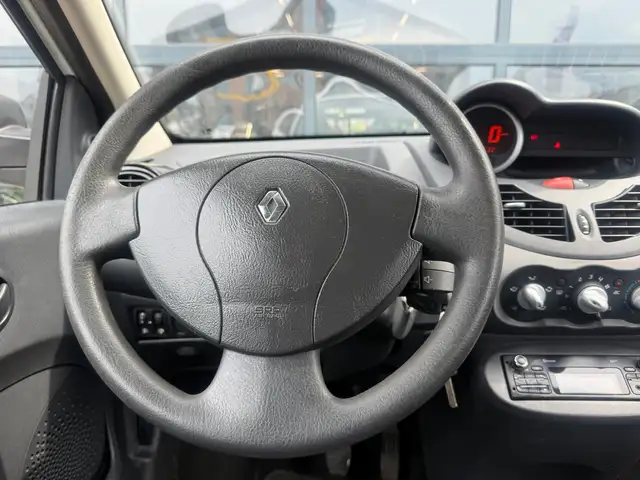 Renault Twingo view 13