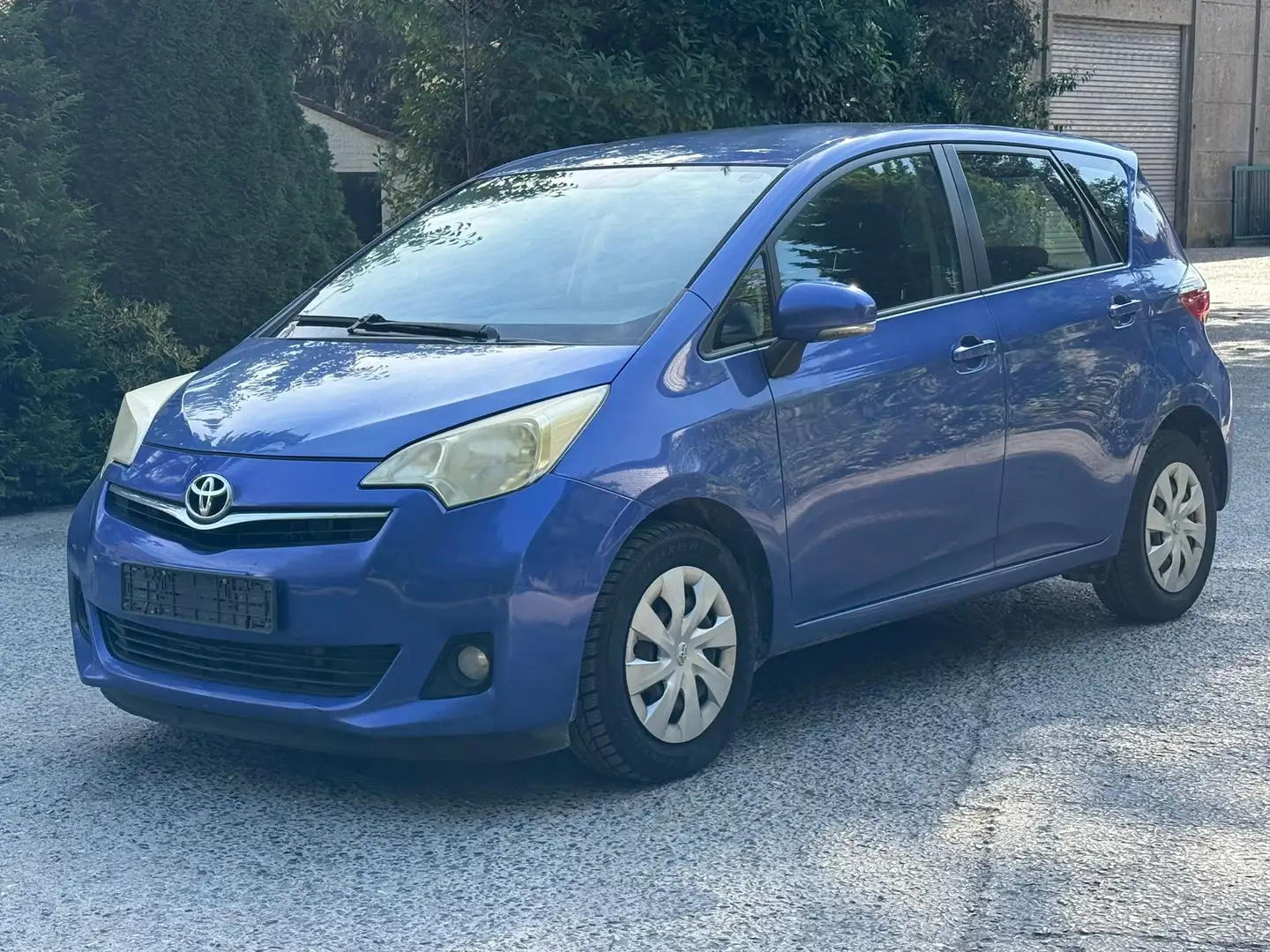 Toyota Verso Verso 2.0 D-4D Executive III 5pl. DPF Bleu - 1