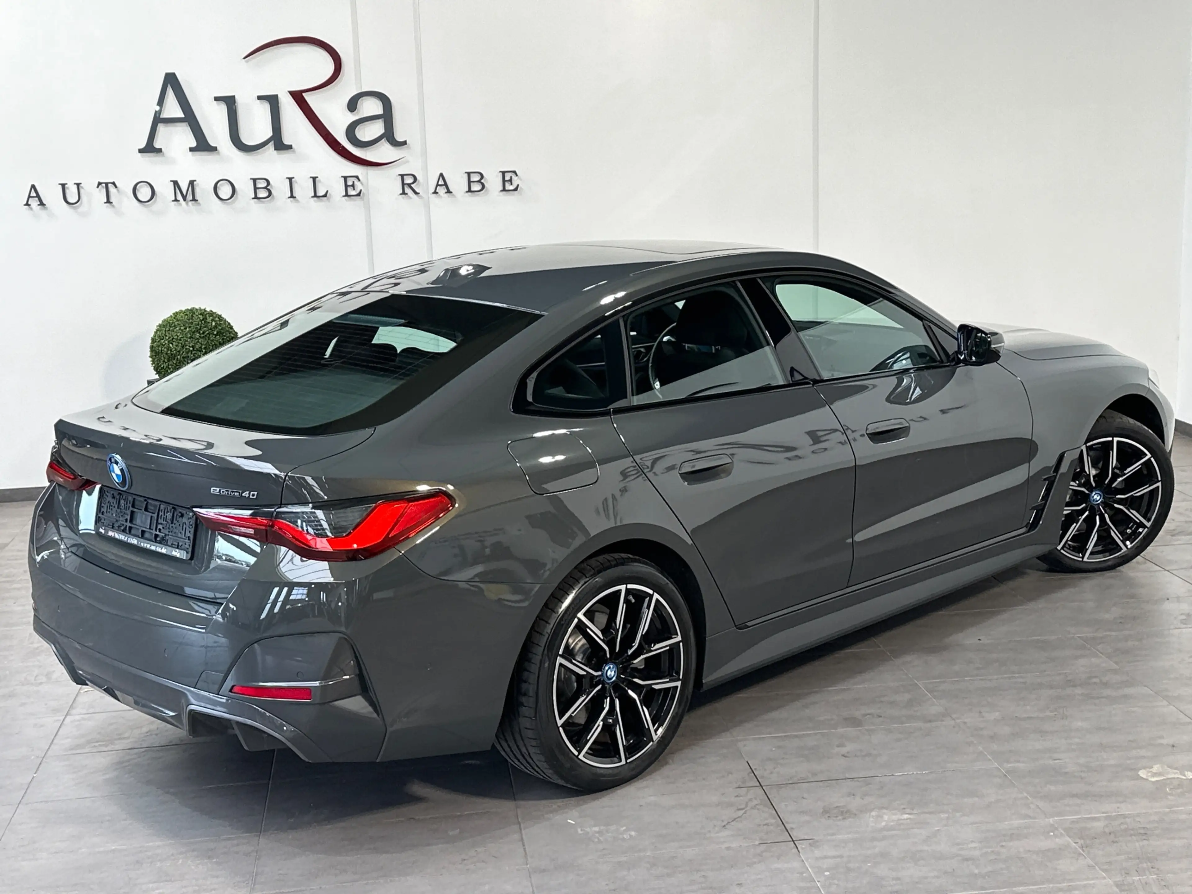 BMW i4 eDrive40 Gran Coupe M-Sport NAV+LED+PANO+KAM+SHZ — photo 5