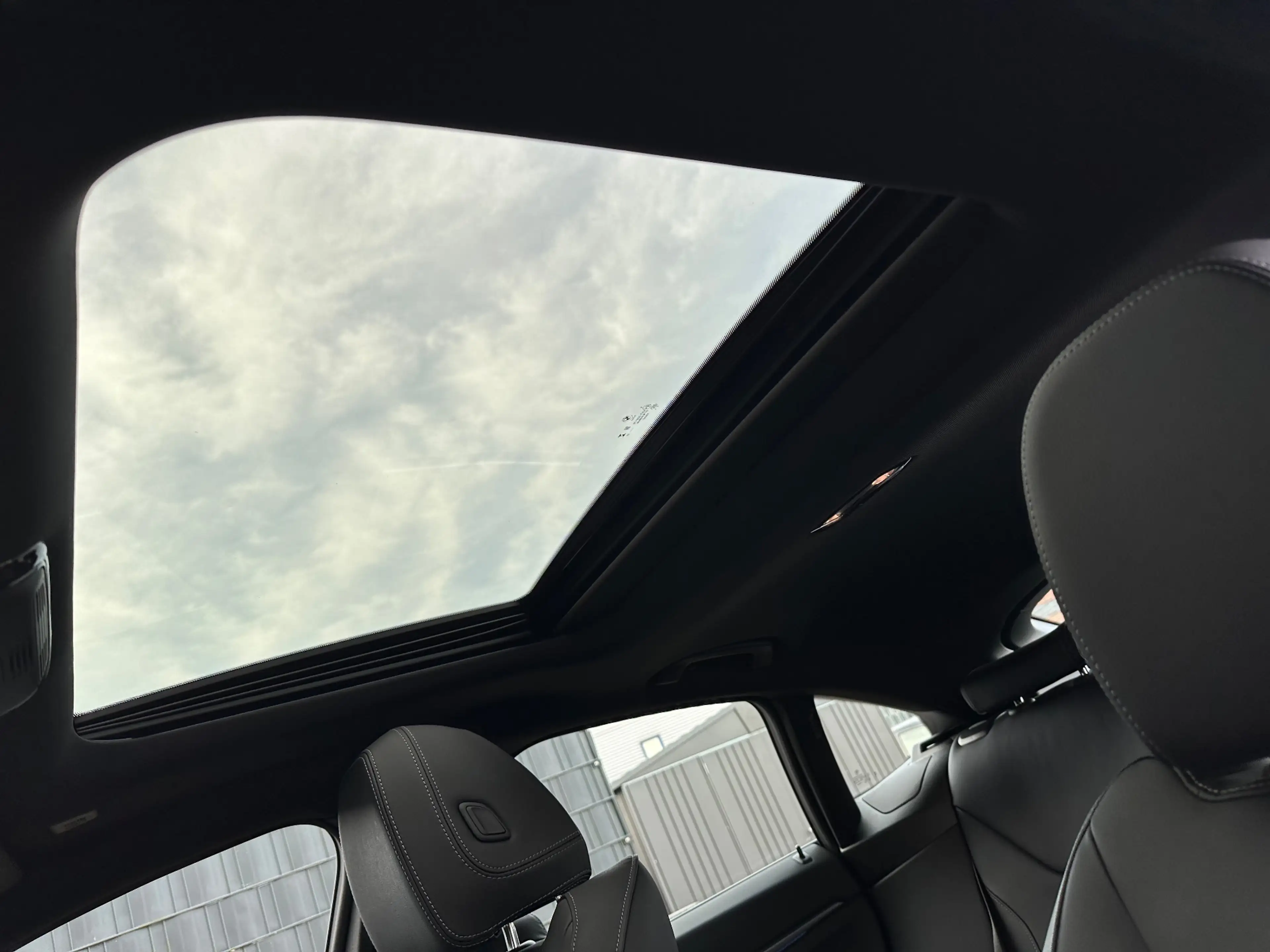 BMW i4 eDrive40 Gran Coupe M-Sport NAV+LED+PANO+KAM+SHZ — photo 14