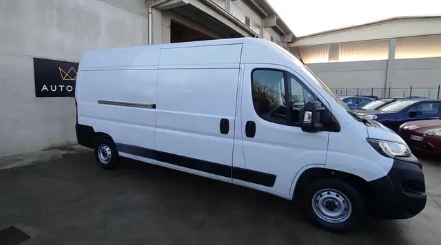 Fiat Ducato view 3