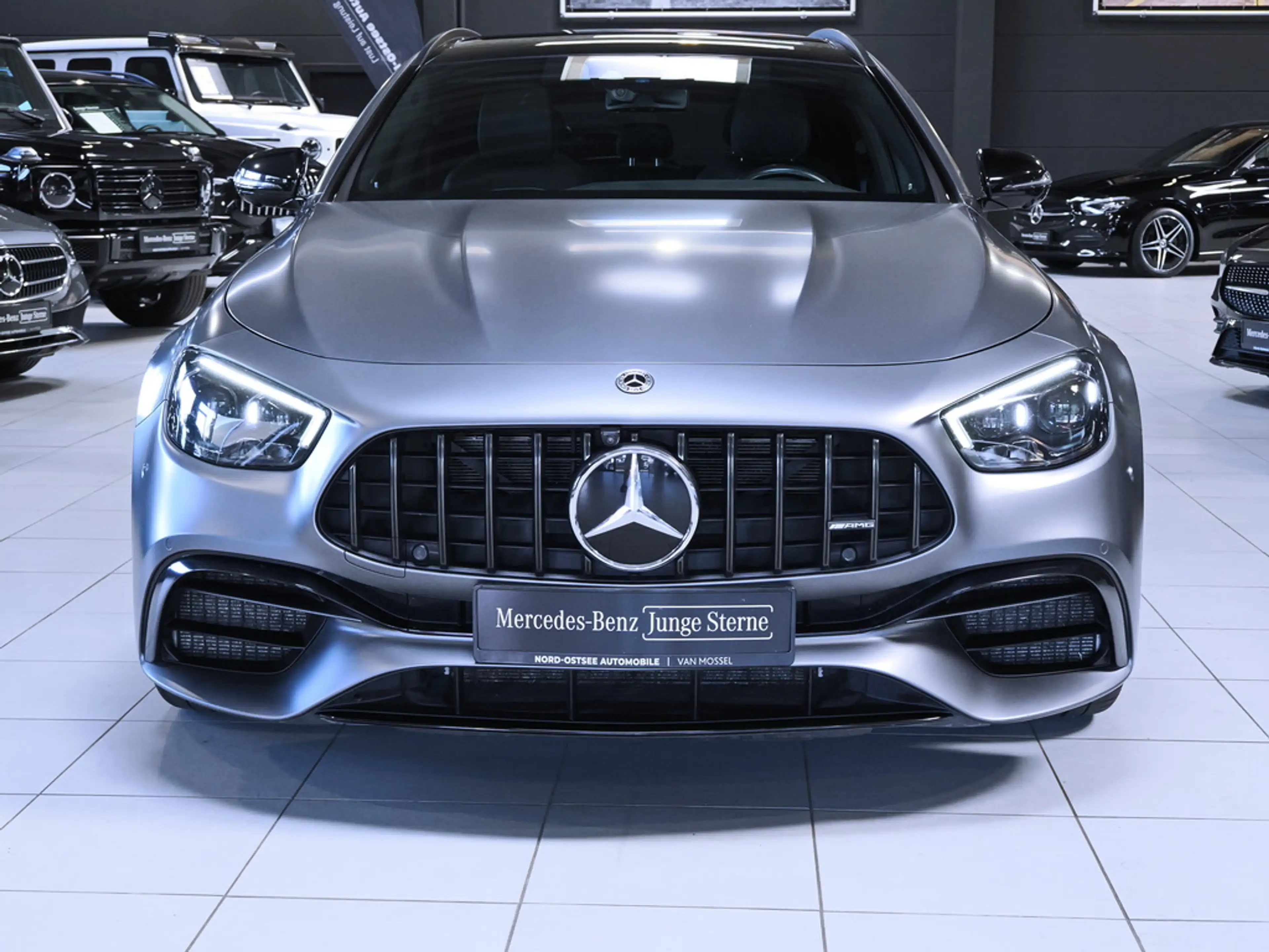 Mercedes-Benz E 63 AMG E 63 S AMG 4M T 360 NIGHT BURMESTER MULTIBEAM — photo 4
