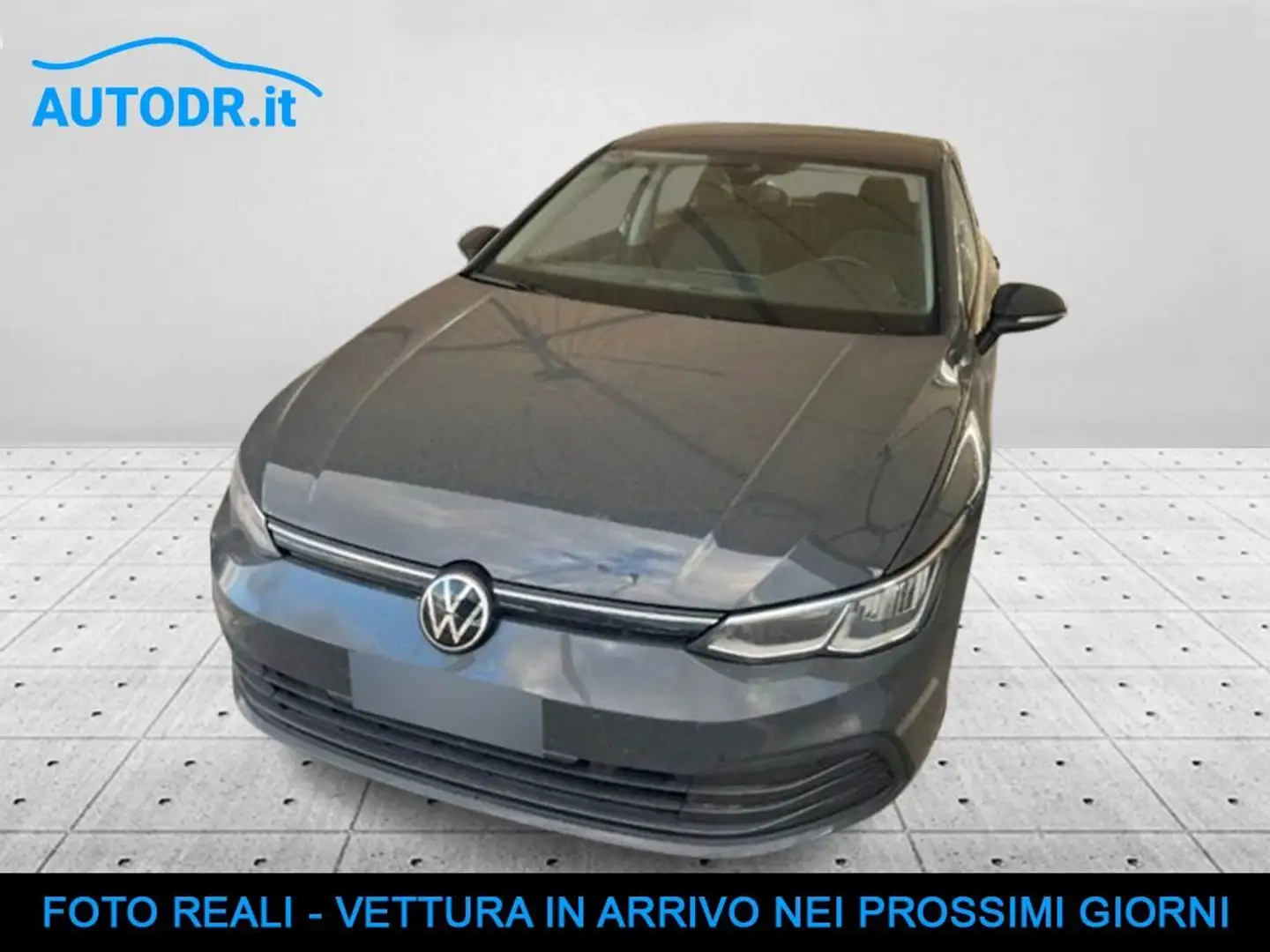 Volkswagen Golf 1.5 TGI 130cv DSG Life VIRTUAL CARPLAY TRIZONA Grigio - 2
