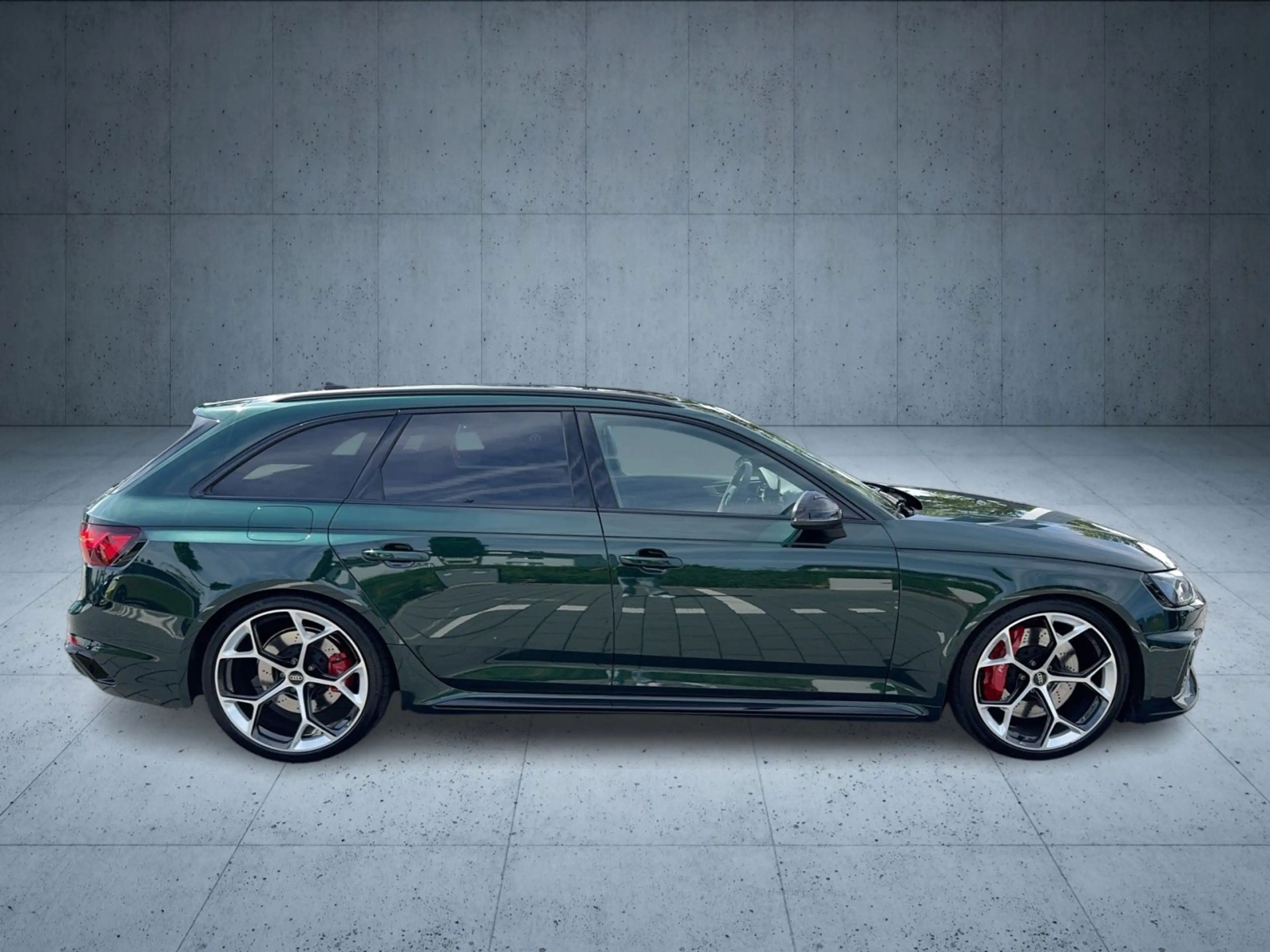 Audi RS4 Competition Plus AHK/RS-Schale/Pano/B — photo 6