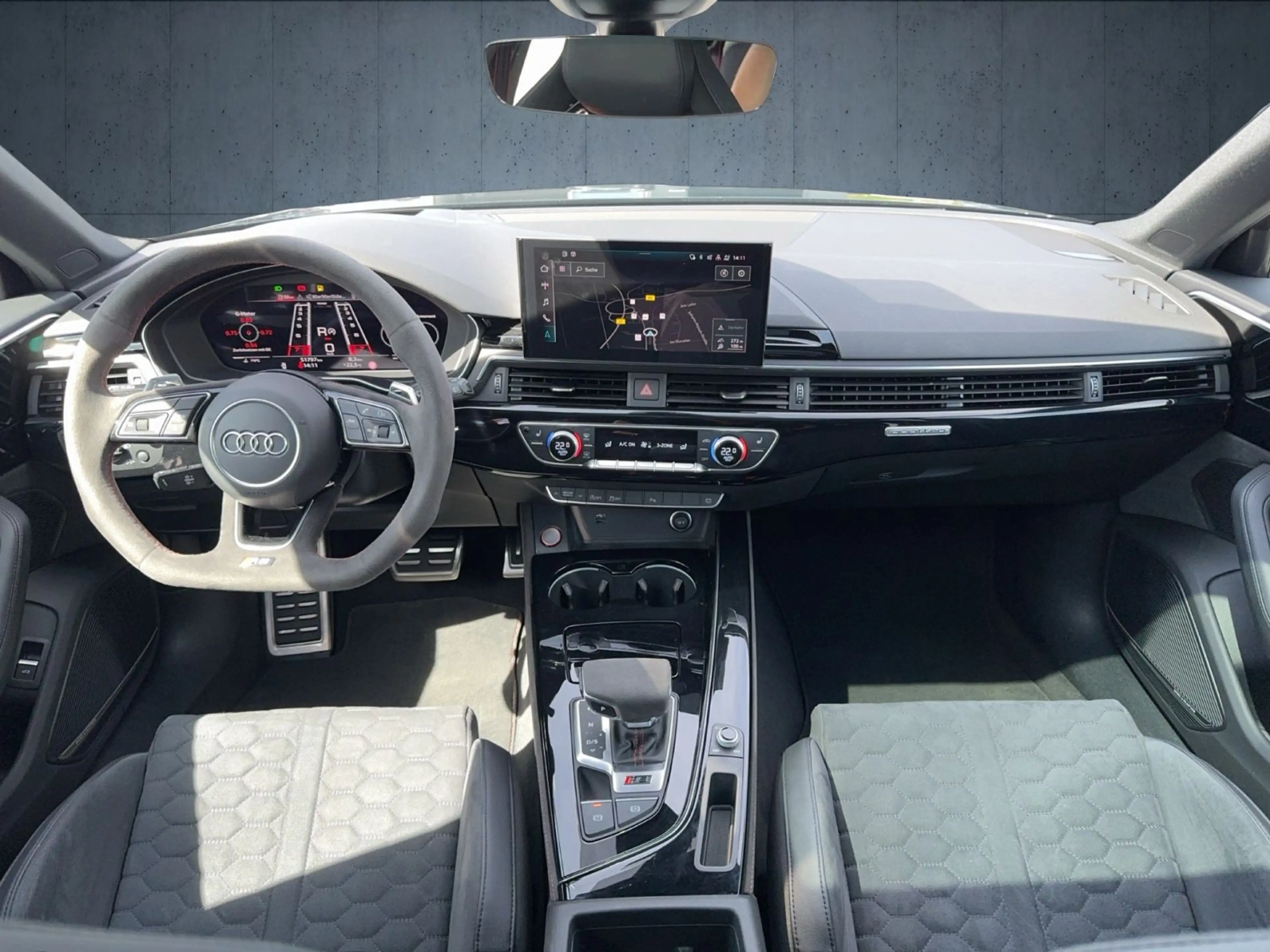 Audi RS4 Competition Plus AHK/RS-Schale/Pano/B — photo 11