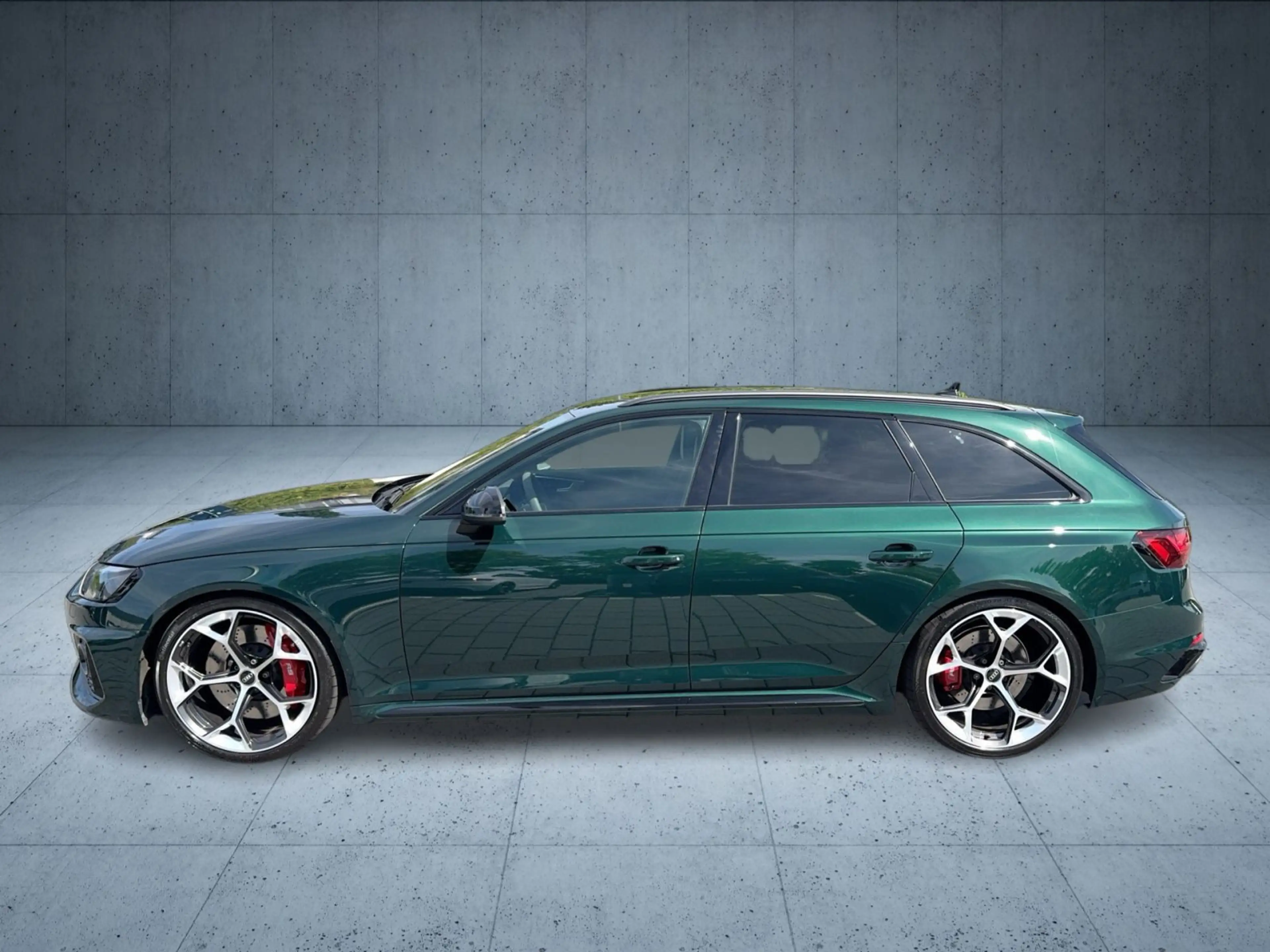Audi RS4 Competition Plus AHK/RS-Schale/Pano/B — photo 2