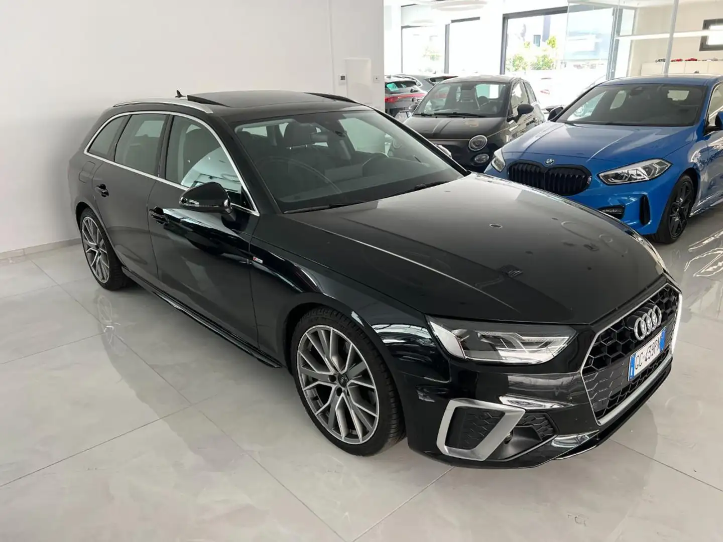 Audi A4 Avant 35 TDI/163 CV S tronic S line edition Noir - 2
