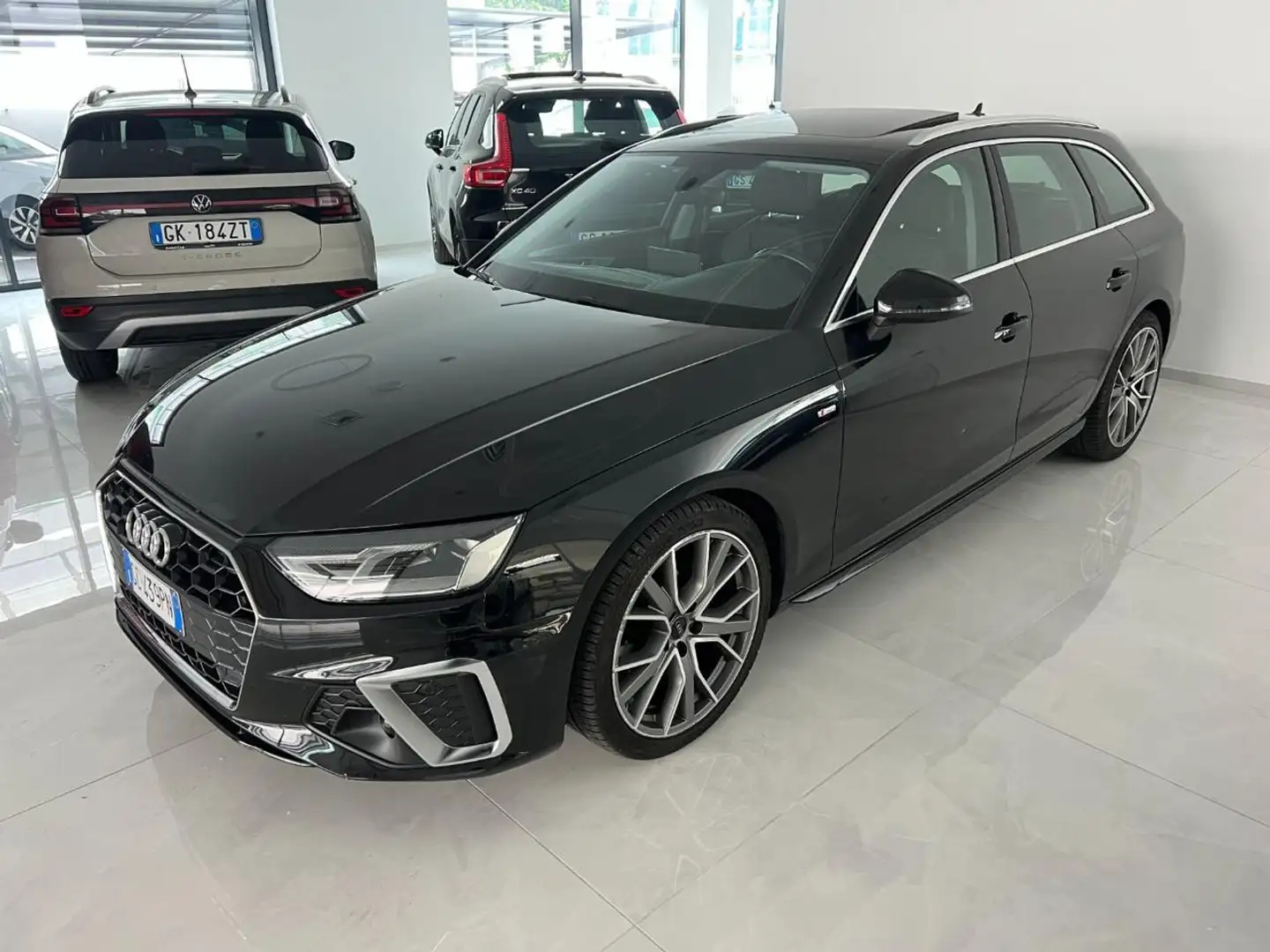 Audi A4 Avant 35 TDI/163 CV S tronic S line edition Noir - 1