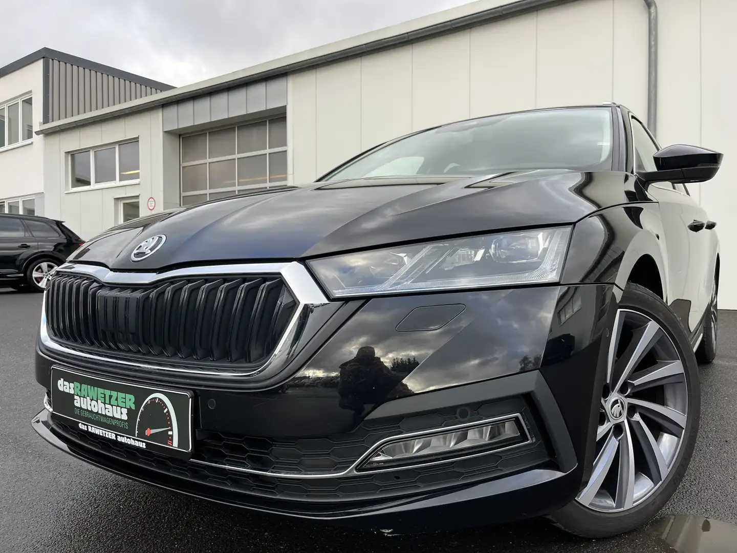 Skoda Octavia Combi 2.0 TDI DSG Style 163€ m. 20% Anzahlung AH Noir - 1