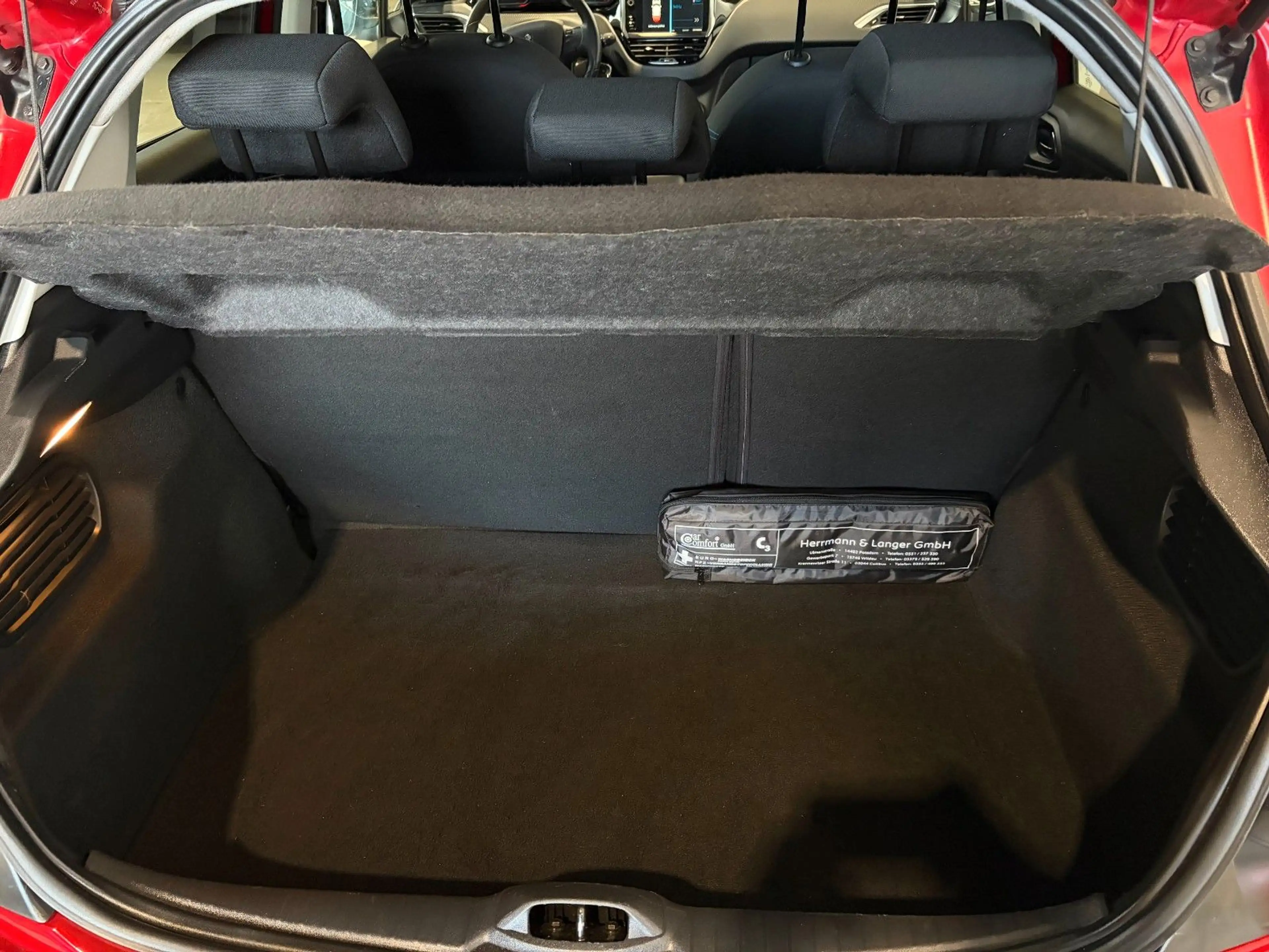 Peugeot 208 Signature 1.2 *Automatik* — photo 7