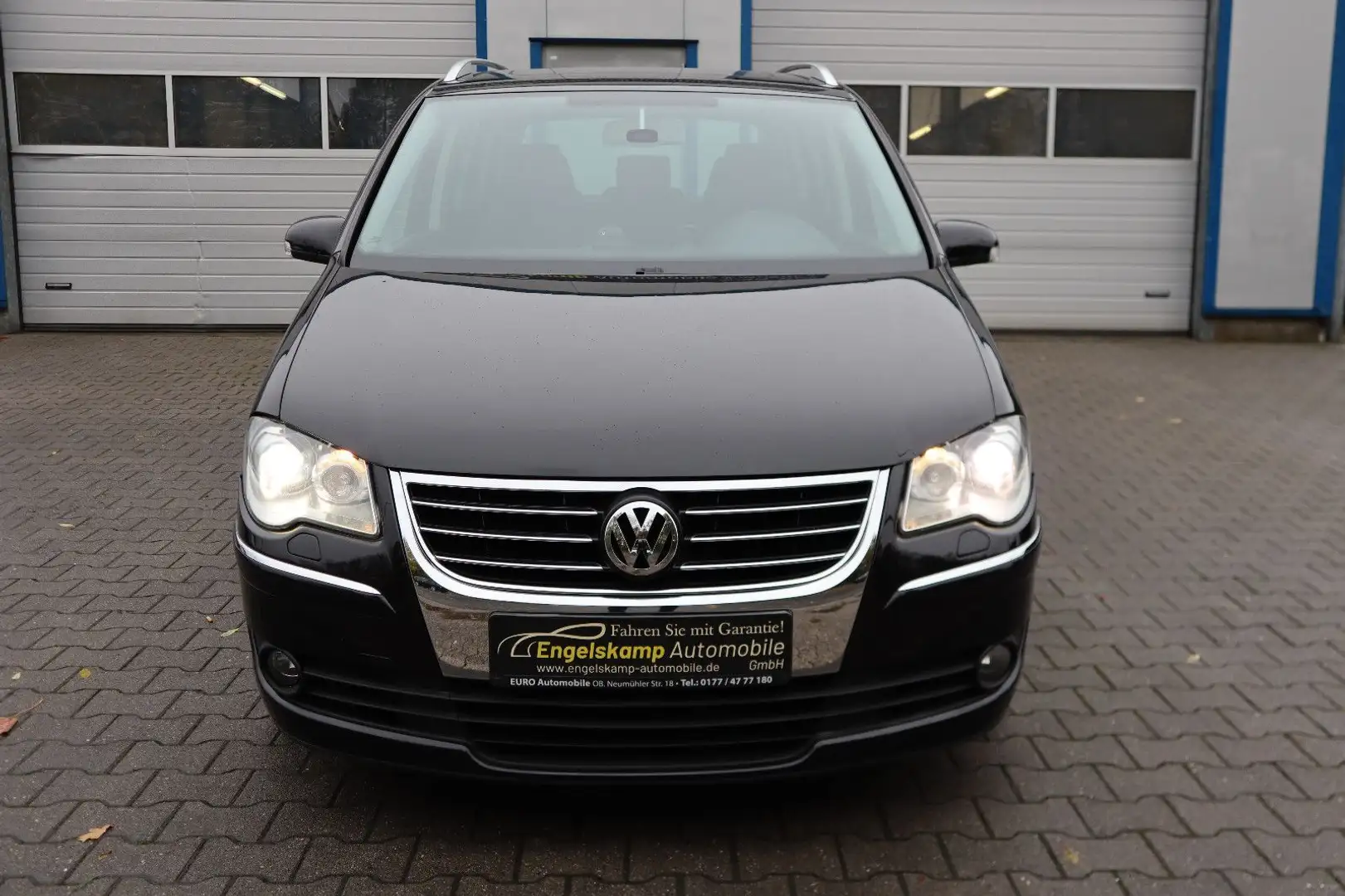 Volkswagen Touran 2.0 TDI Highline/DSG/NAVI/GSSD/PDC/XENON Schwarz - 2