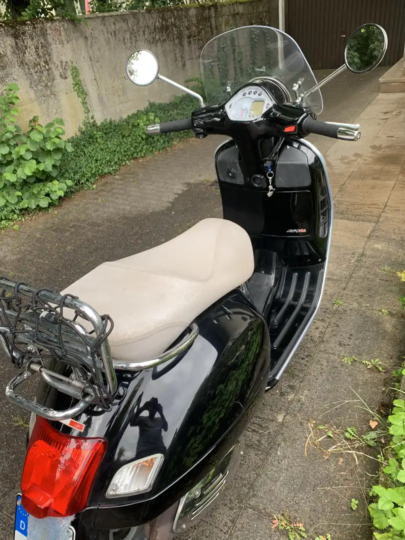 Piaggio GTS 250 ie Czarny - 2