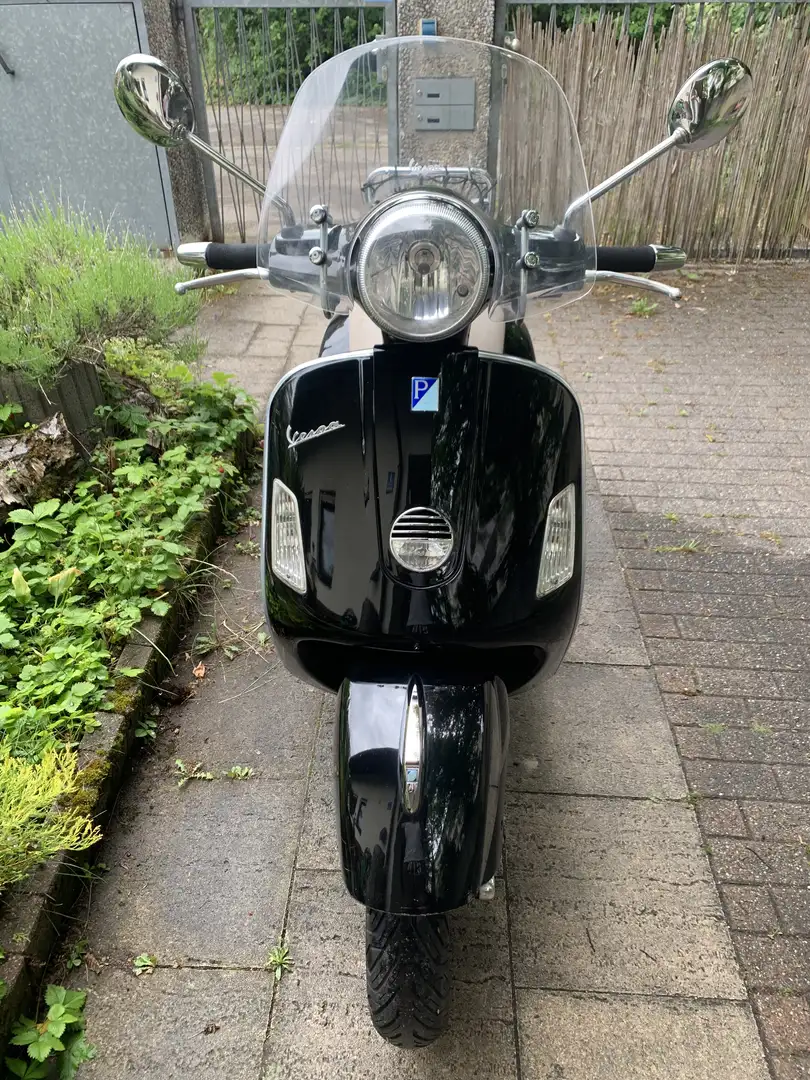 Piaggio GTS 250 ie Czarny - 1