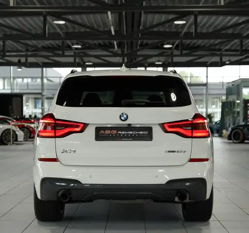 BMW X3 view 8