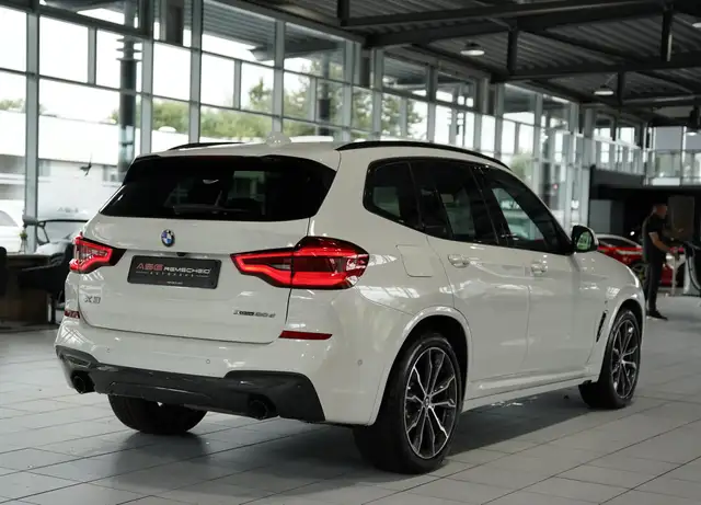 BMW X3 view 7