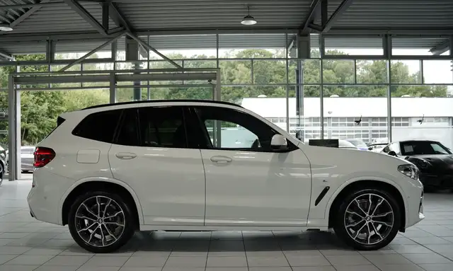 BMW X3 view 6