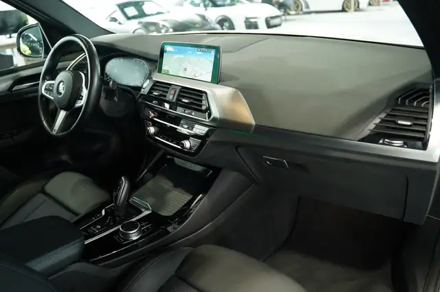 BMW X3 view 15