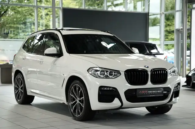 BMW X3 view 5