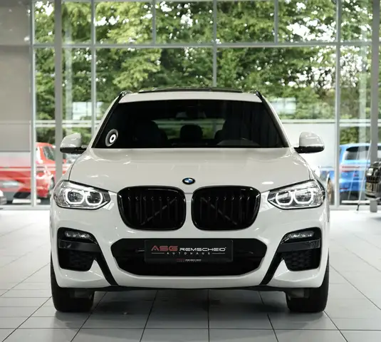 BMW X3 view 3