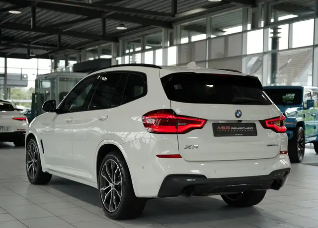 BMW X3 view 9