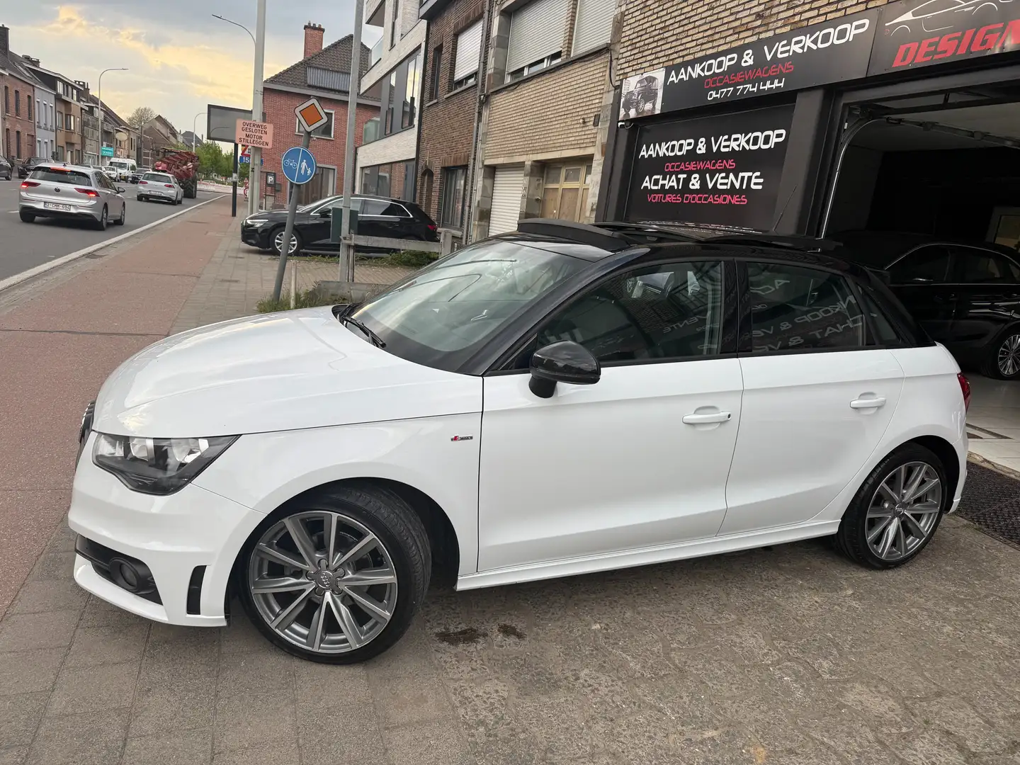 Audi A1 Sportback 1.2 TFSI S line Panorama Navigation Clim Blanc - 1
