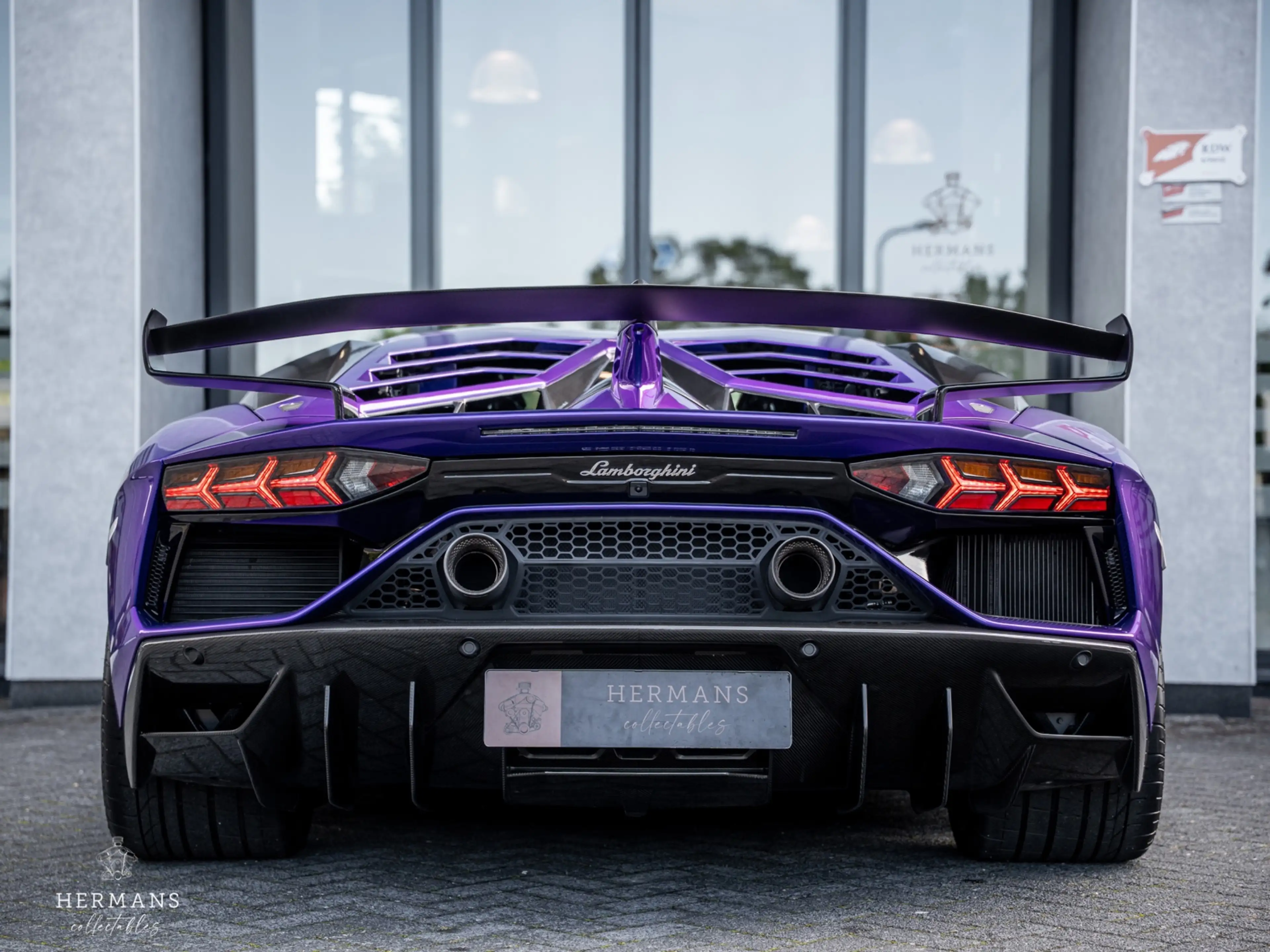 Lamborghini Aventador 6.5 V12 SVJ Coupé / Ad Personam / 1 of 900 / Carbo — photo 11