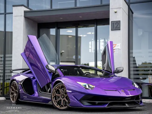 Lamborghini Aventador 6.5 V12 SVJ Coupé / Ad Personam / 1 of 900 / Carbo