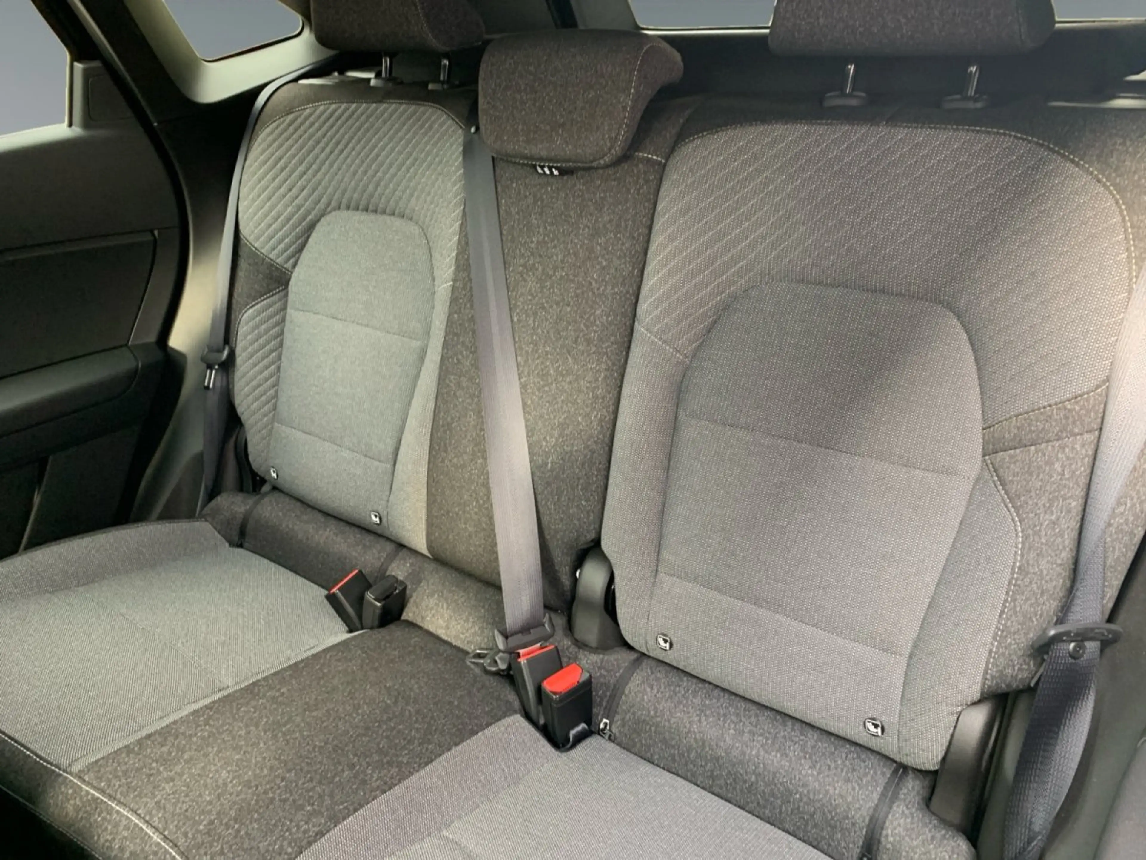 Renault Symbioz 1.3 Mild-Hybrid 140 EU6e Techno AUTOMATIK NAVI ALL — photo 13