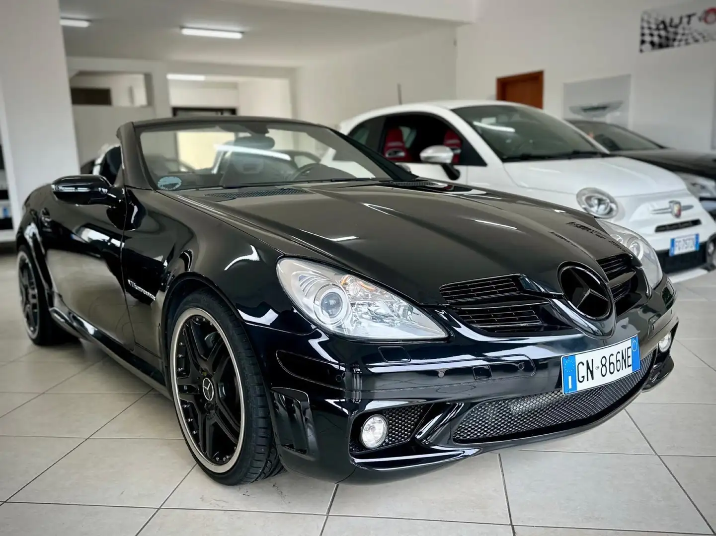 Mercedes-Benz SLK 55 AMG - 1