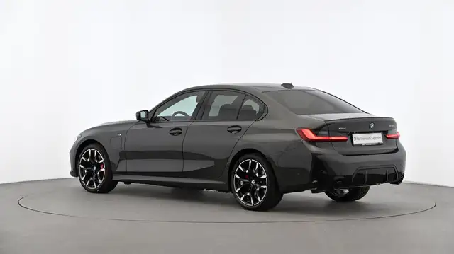 BMW 3 Series view 2