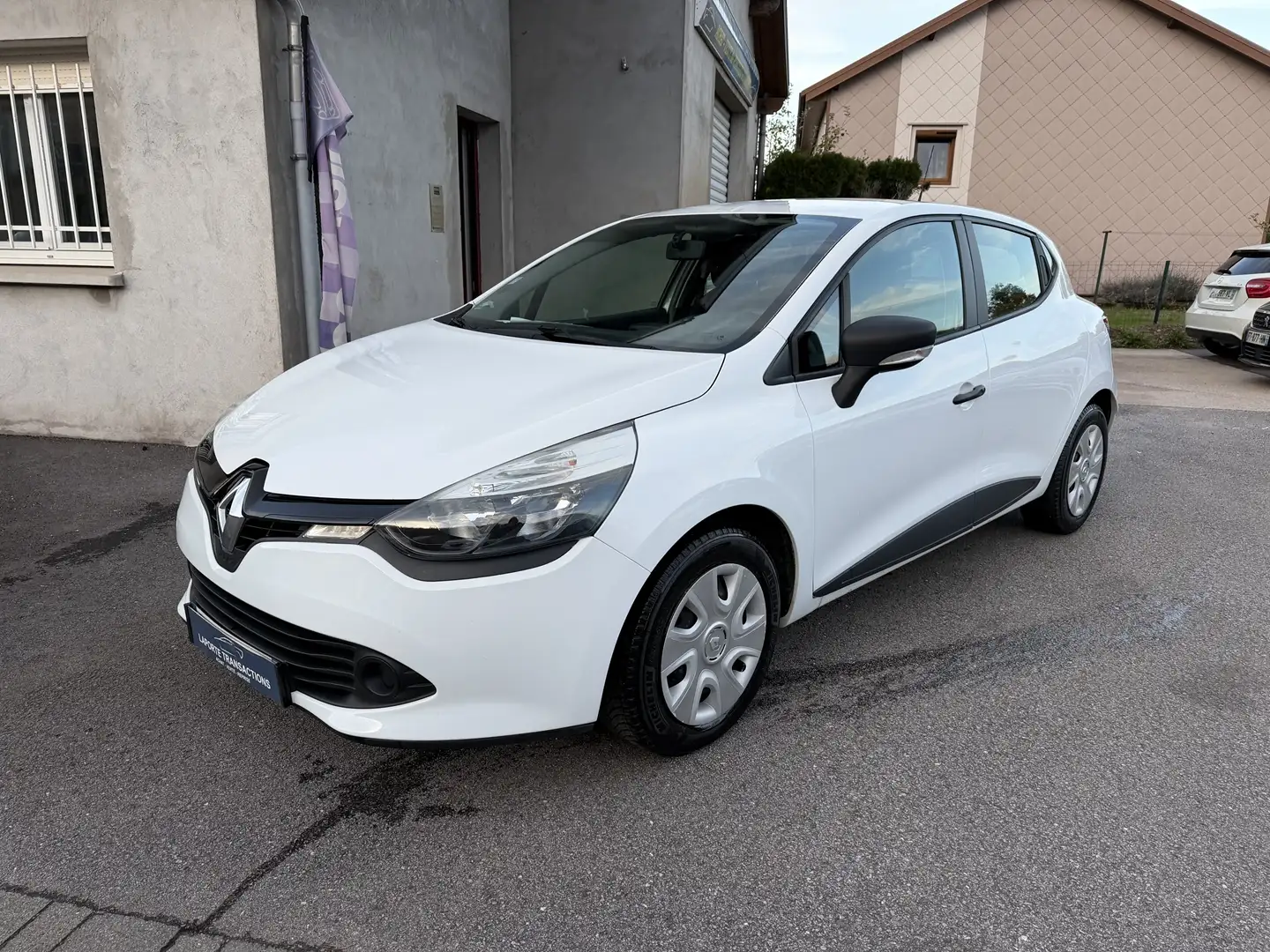 Renault Clio 1.5 DCI 75CH ENERGY AIR MEDIANAV EURO6 Blanc - 1
