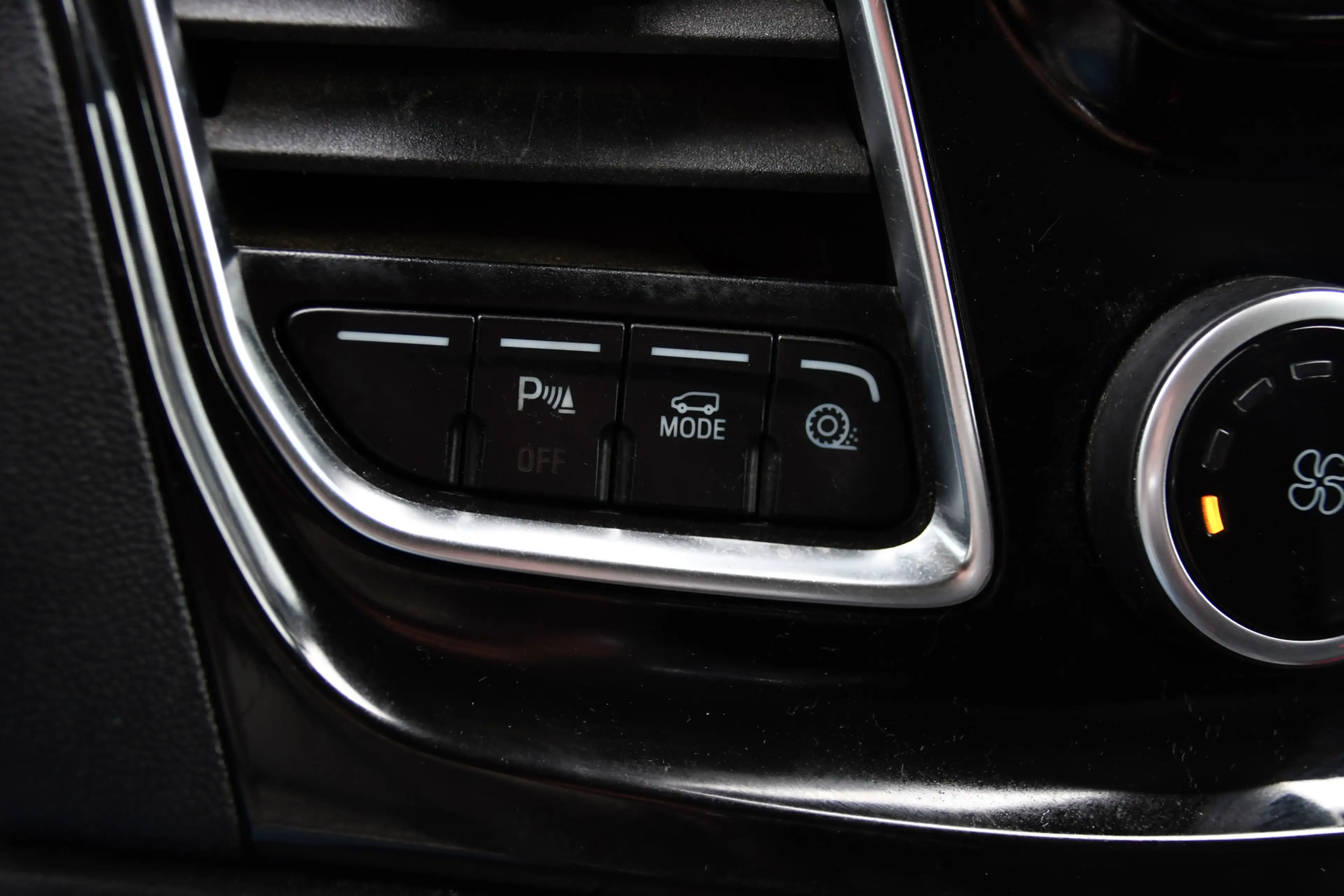 Ford Transit 350 2.0 TDCI L2H2 Limited PB Edition Cruise, Camer — photo 23