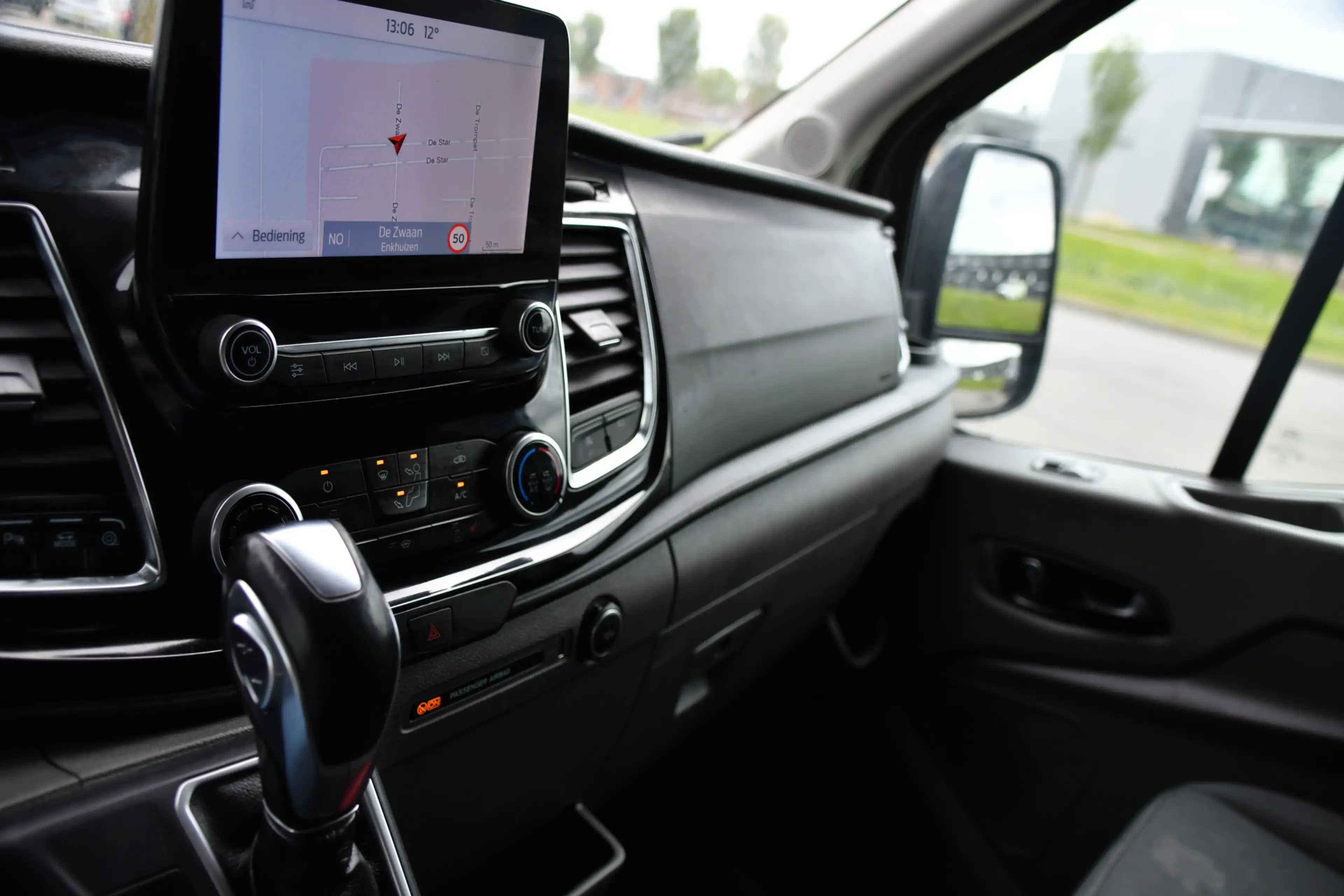 Ford Transit 350 2.0 TDCI L2H2 Limited PB Edition Cruise, Camer — photo 19