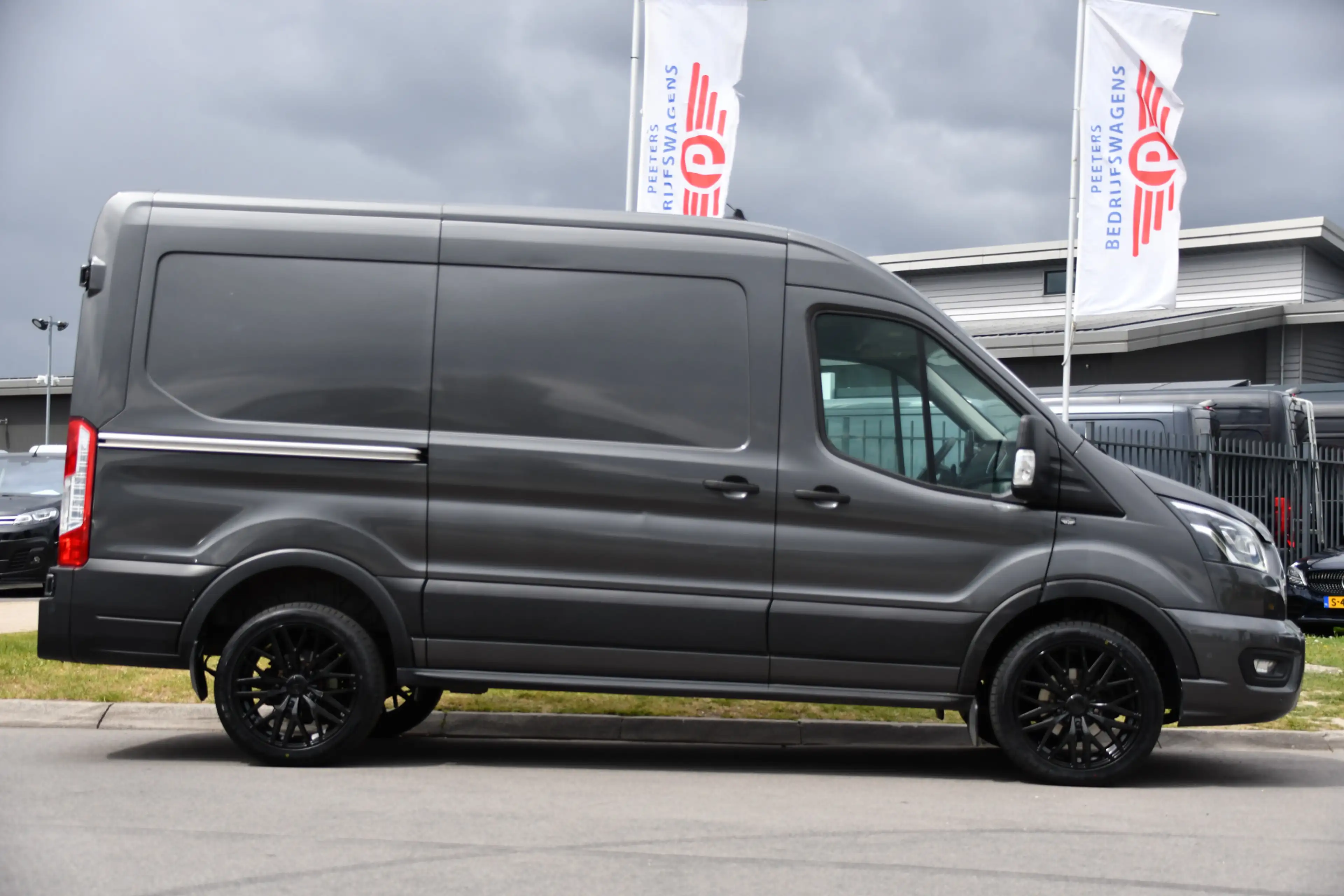 Ford Transit 350 2.0 TDCI L2H2 Limited PB Edition Cruise, Camer — photo 10