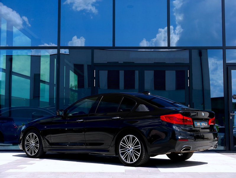 BMW 540 i xDrive M Sport *Night Vision & Remote Parking* — photo 8