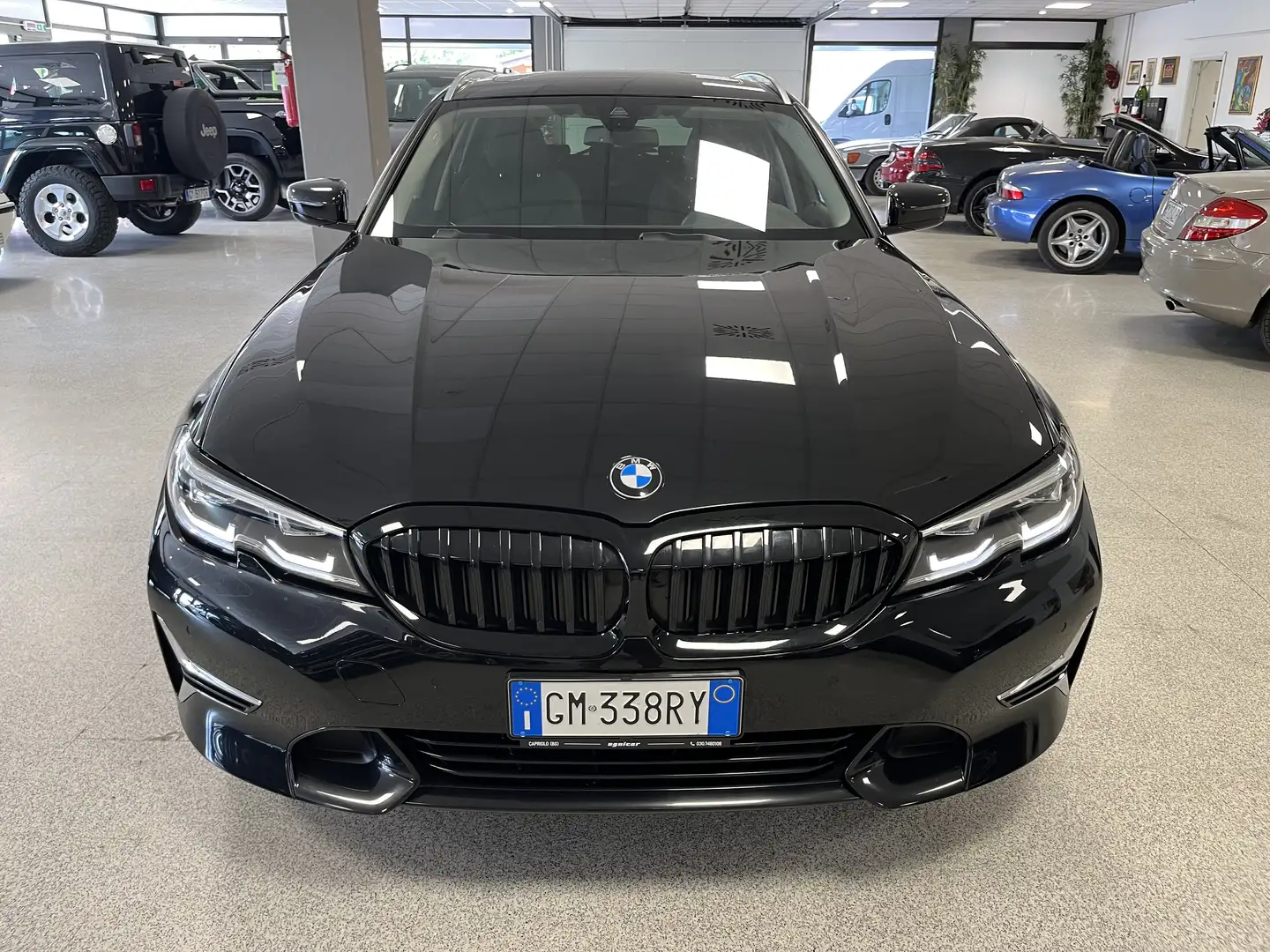 BMW 330 d Touring mhev 48V xdrive Luxury auto TETTO Nero - 2