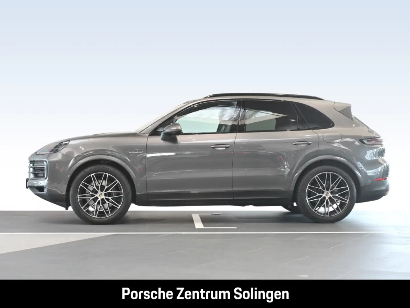 Porsche Cayenne E-Hybrid Pano BOSE HD Matrix 21'' Surround Grau - 2