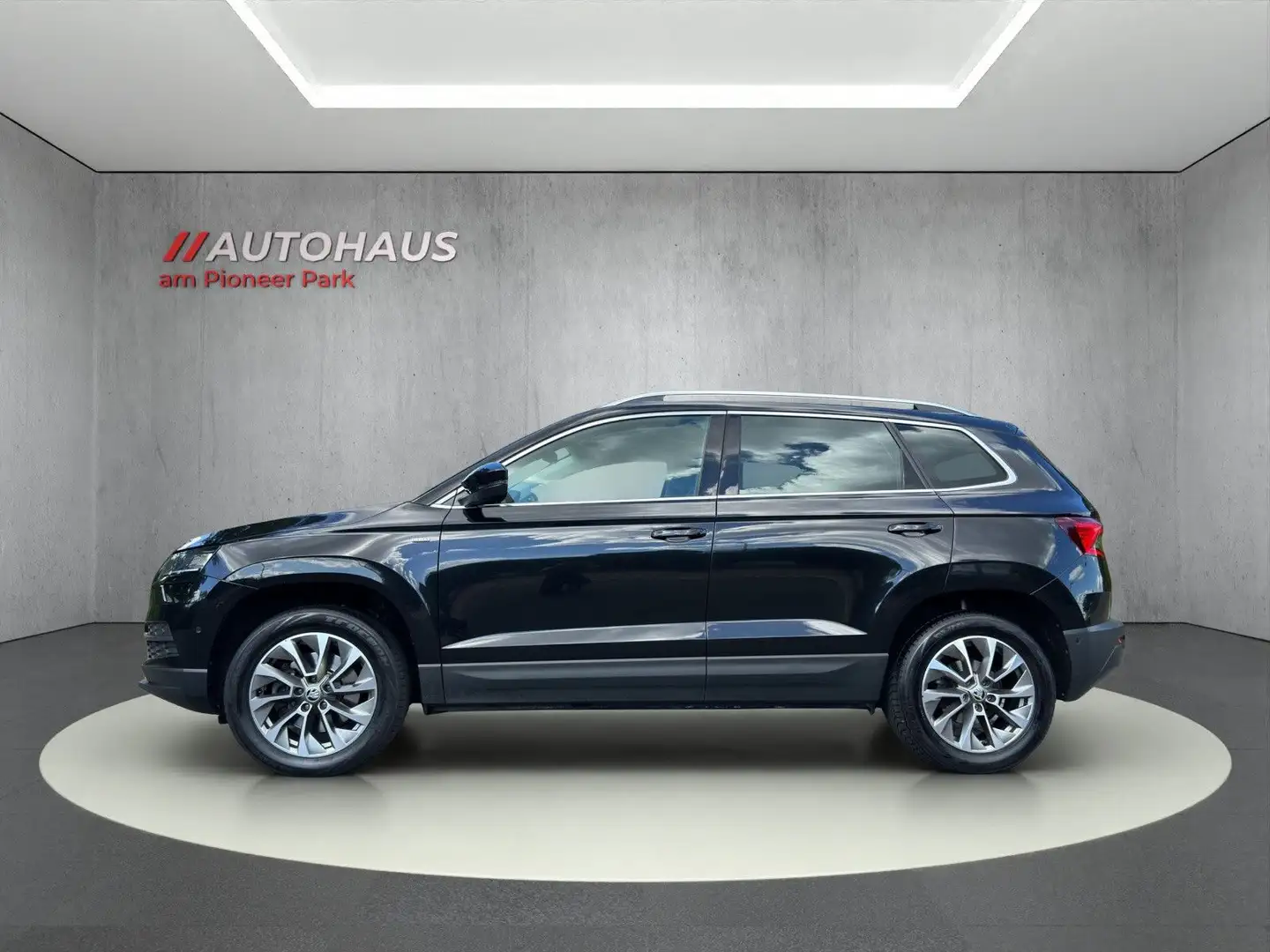 Skoda Karoq 2.0 TDI Clever 4x4-Panorama-Virtual-Kamera Noir - 2