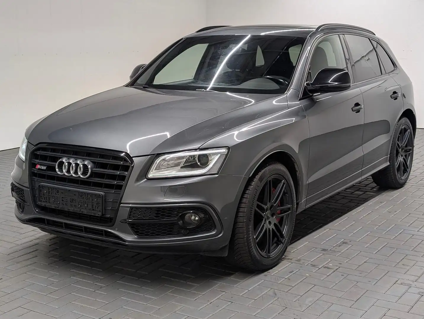 Audi SQ5 quattro Bi-Xenon/Pano/AHK/B&O/SHZ/Kam/20"LM Grau - 1