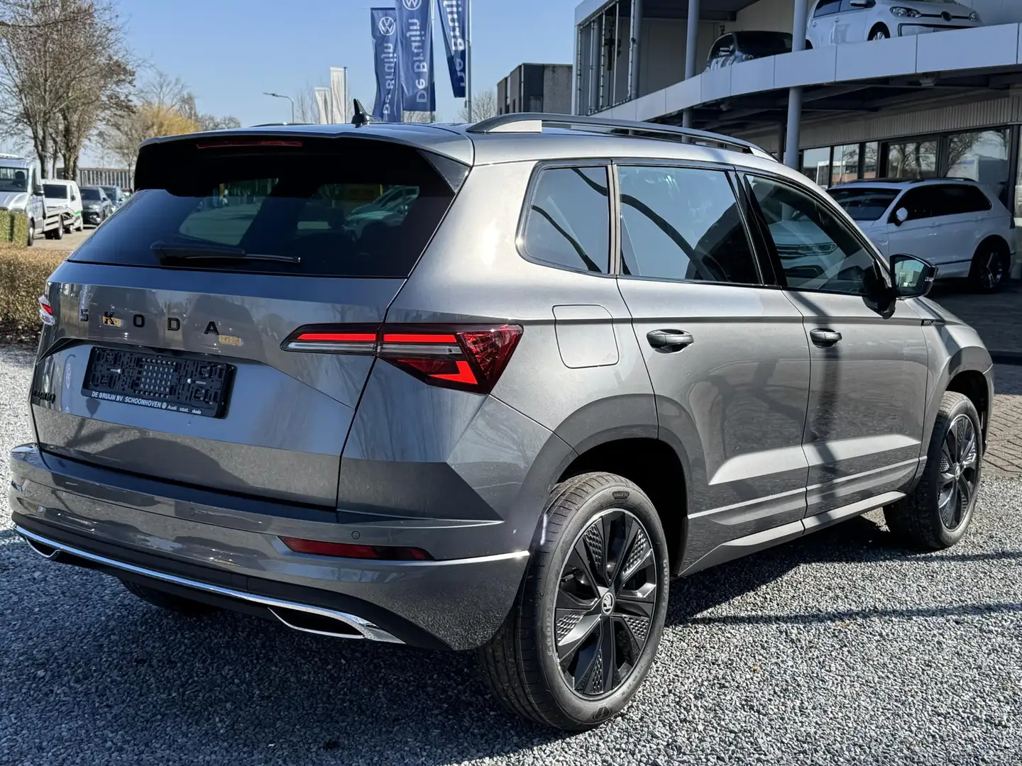 Skoda Karoq 1.5 TSI DSG Sportline Blackstyle (Camera,Virtual,A Grijs - 2