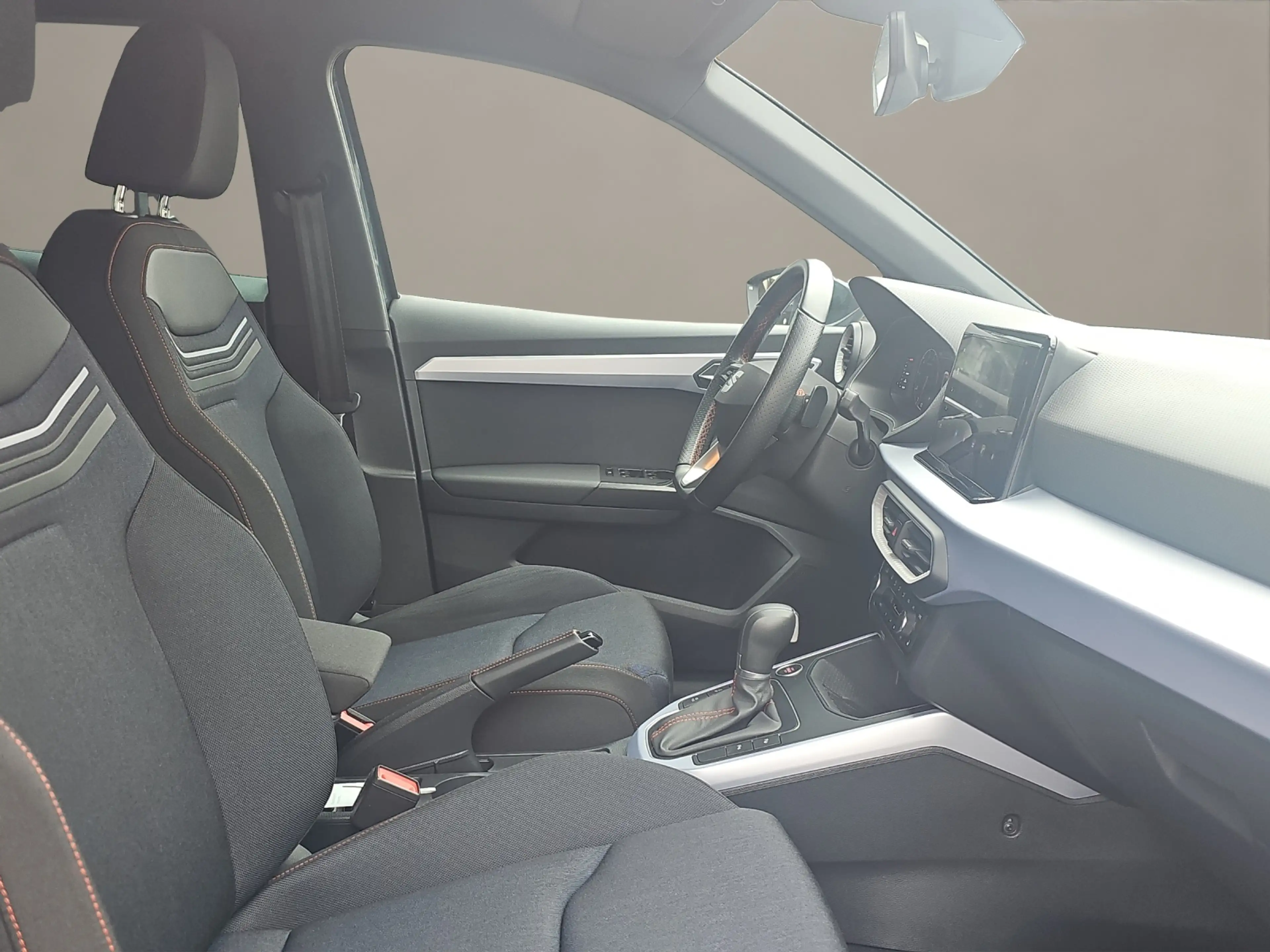 SEAT Arona FR 1.5 TSI LED NAVI FULL LINK GJR 17LM — photo 13